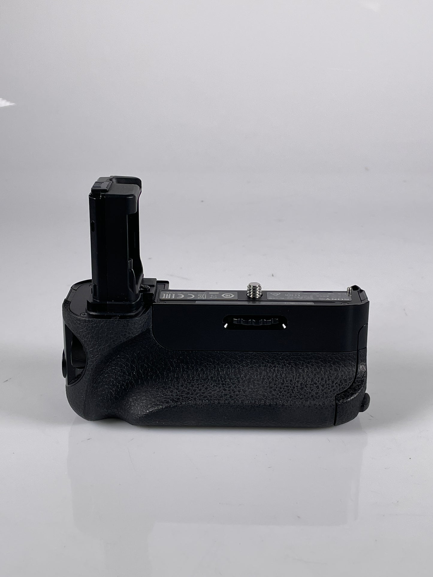Sony VG-C1EM Vertical Battery Grip for Alpha a7, a7R, a7S