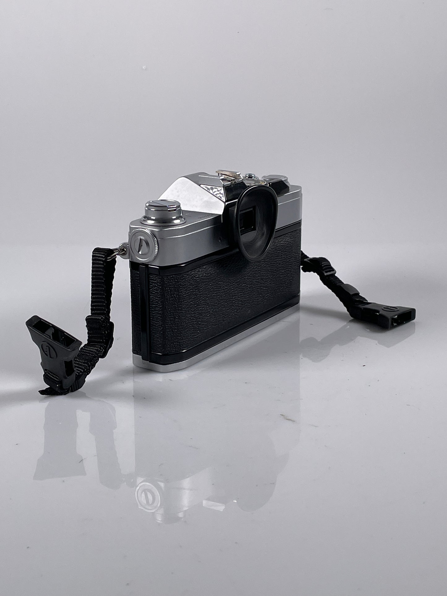 Canon FTb QL 35mm SLR Camera body Silver