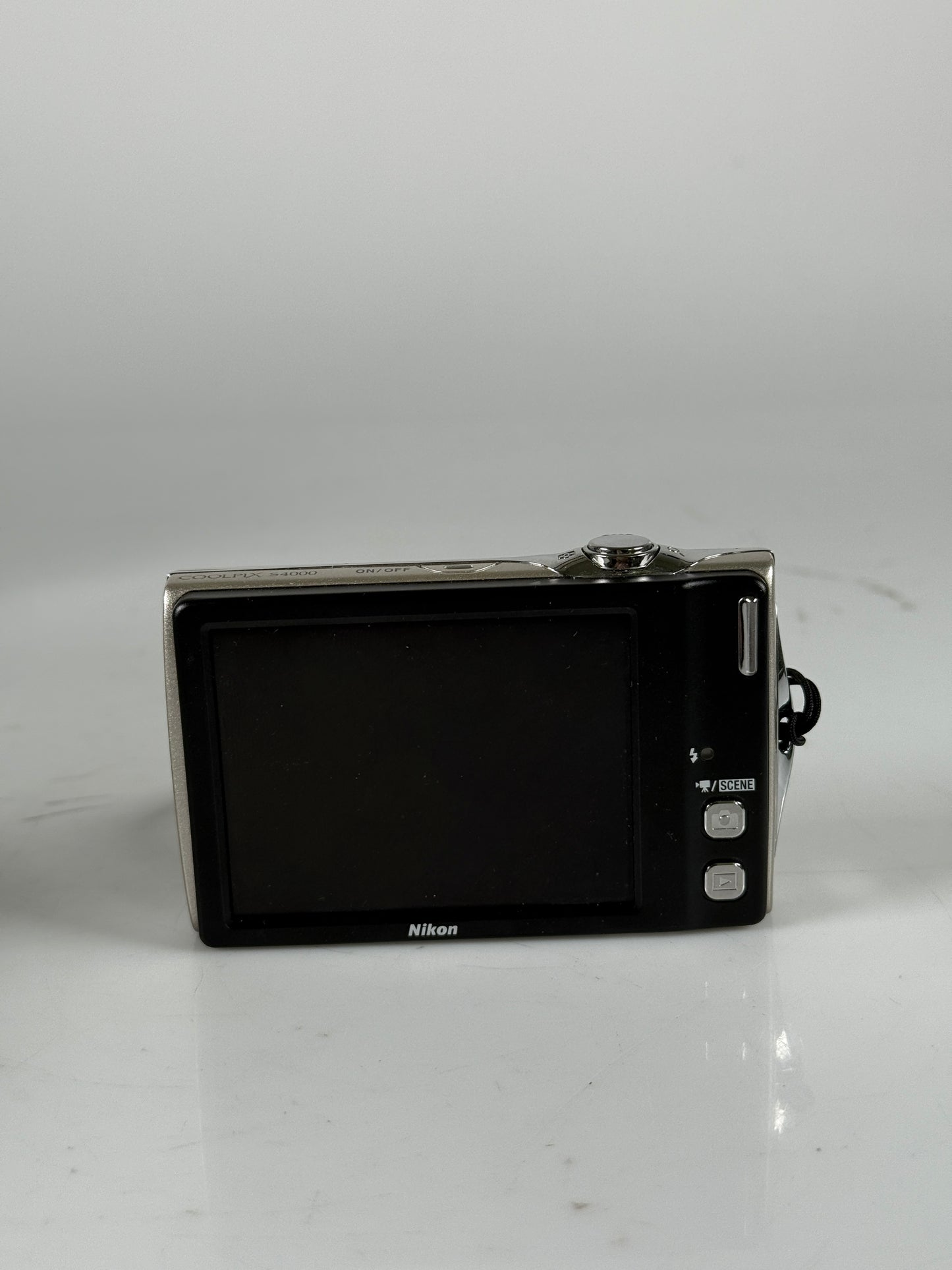 Nikon COOLPIX S4000 12.0MP Digital Camera - silver