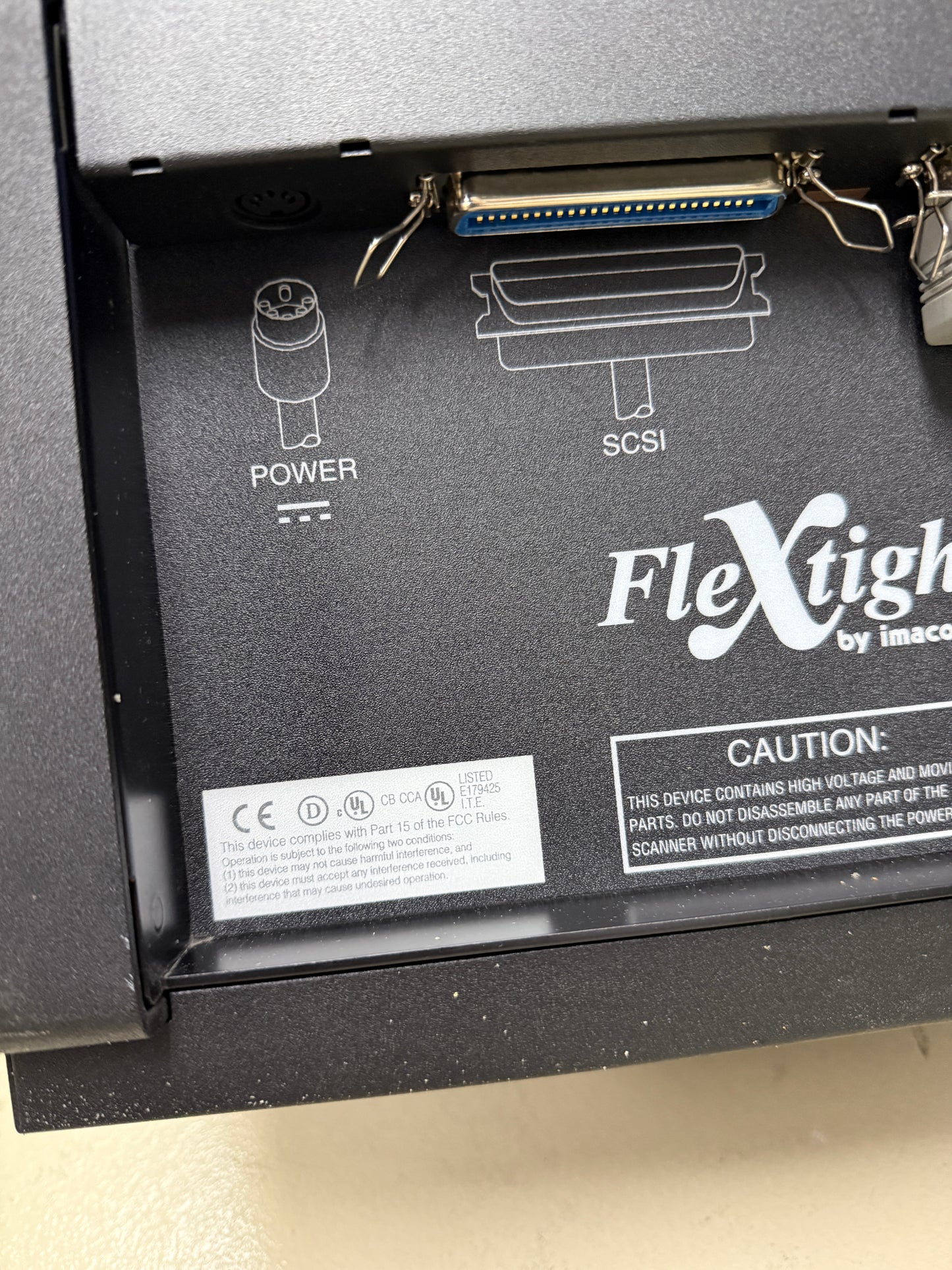 Imacon FlexTight Precision II Scanner w/ Carriers, original box, etc
