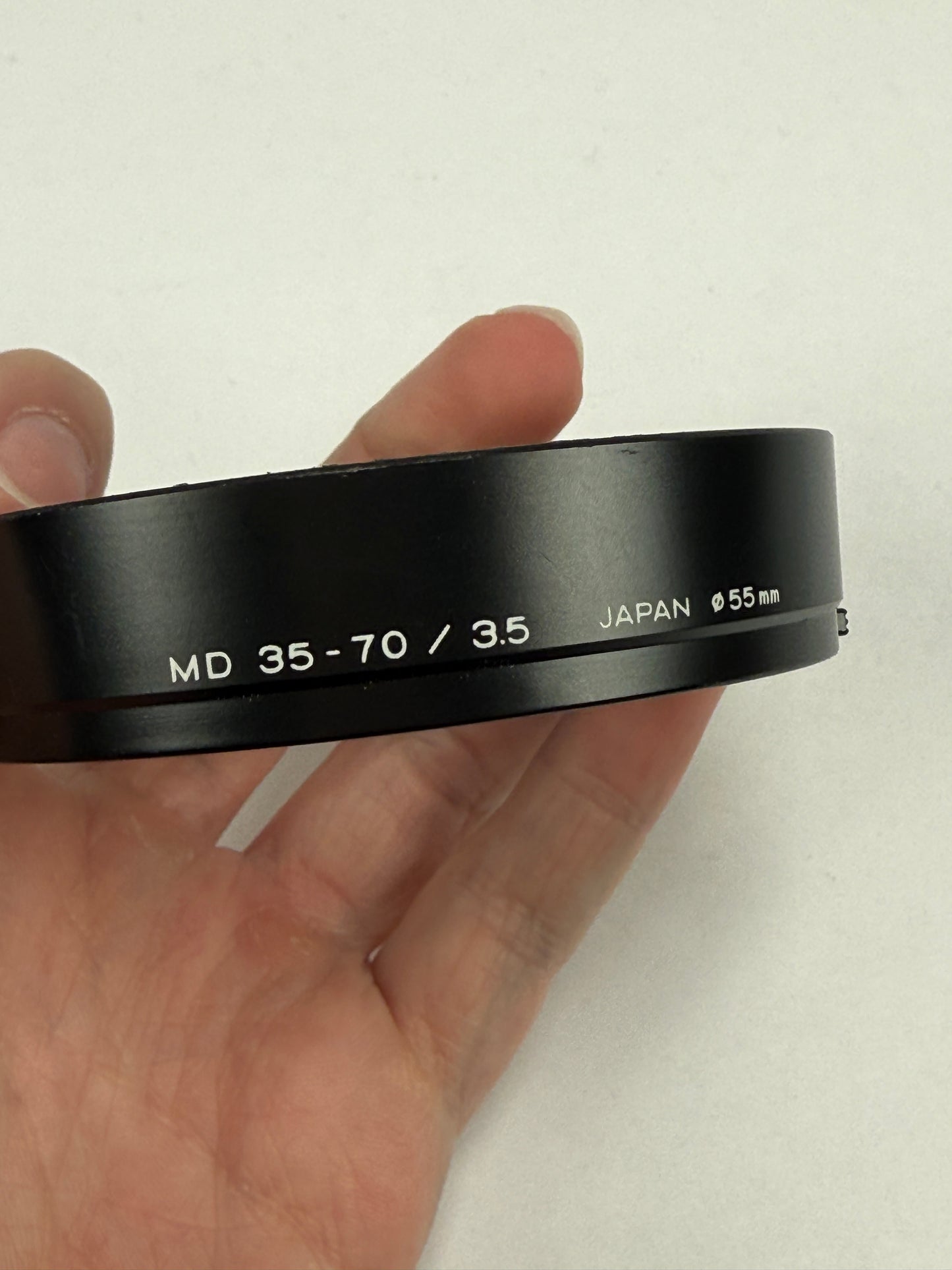 Minolta MD 35-70mm f3.5 Lens Hood