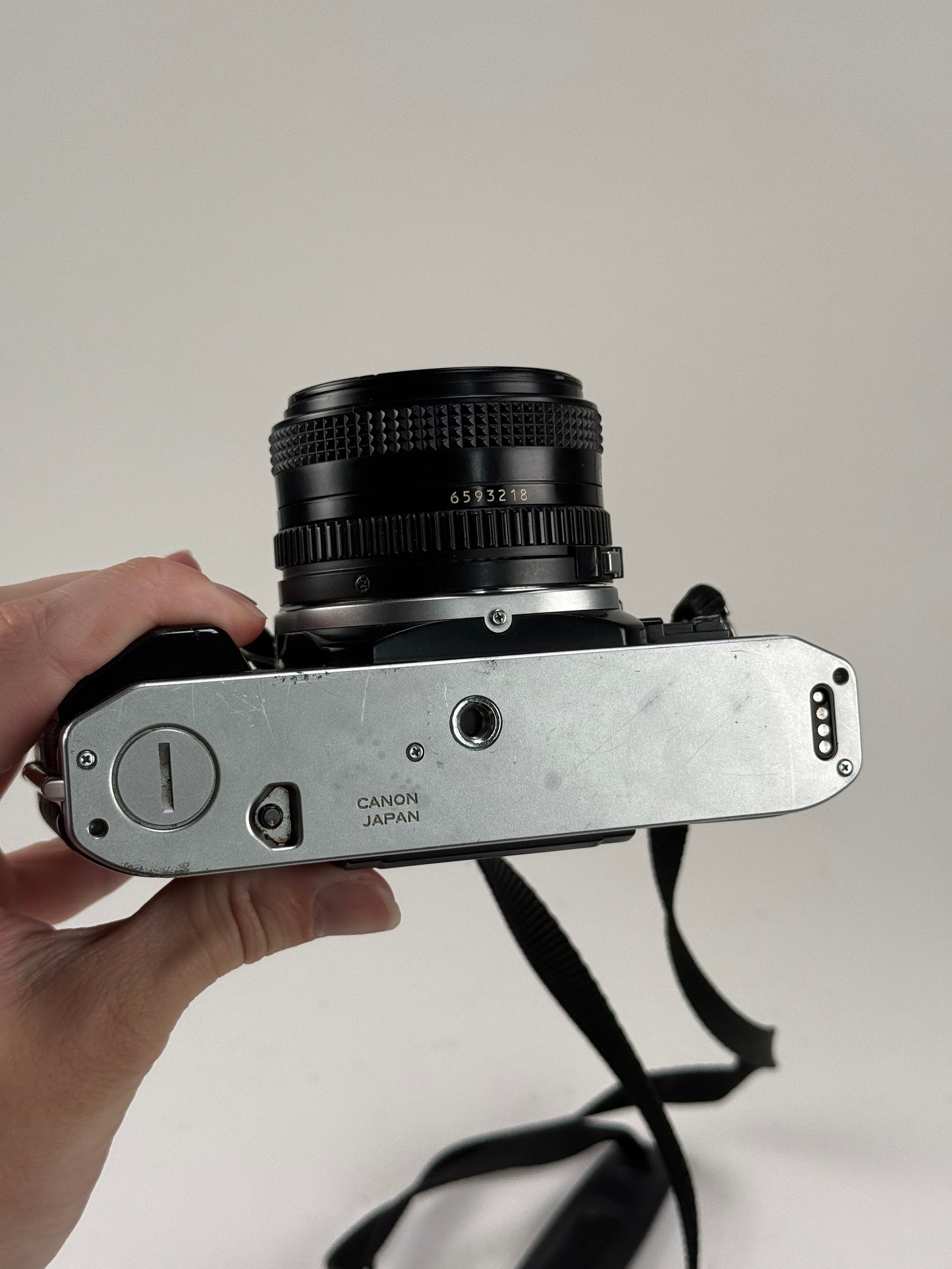CANON AE-1 PROGRAM chrome SLR 35mm Film Camera with 50mm f1.8 FD KIT