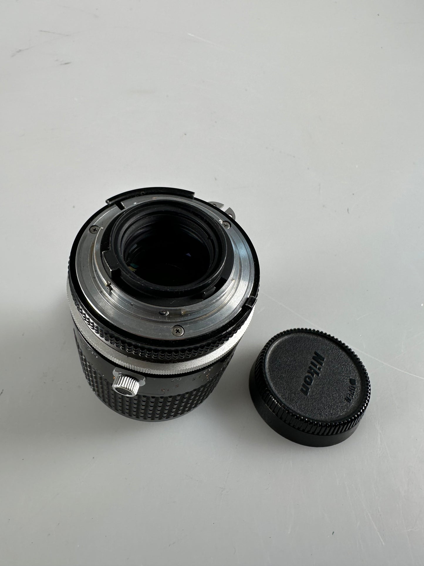 Nikon Ai-s AIS Micro Nikkor 105mm f2.8 Lens