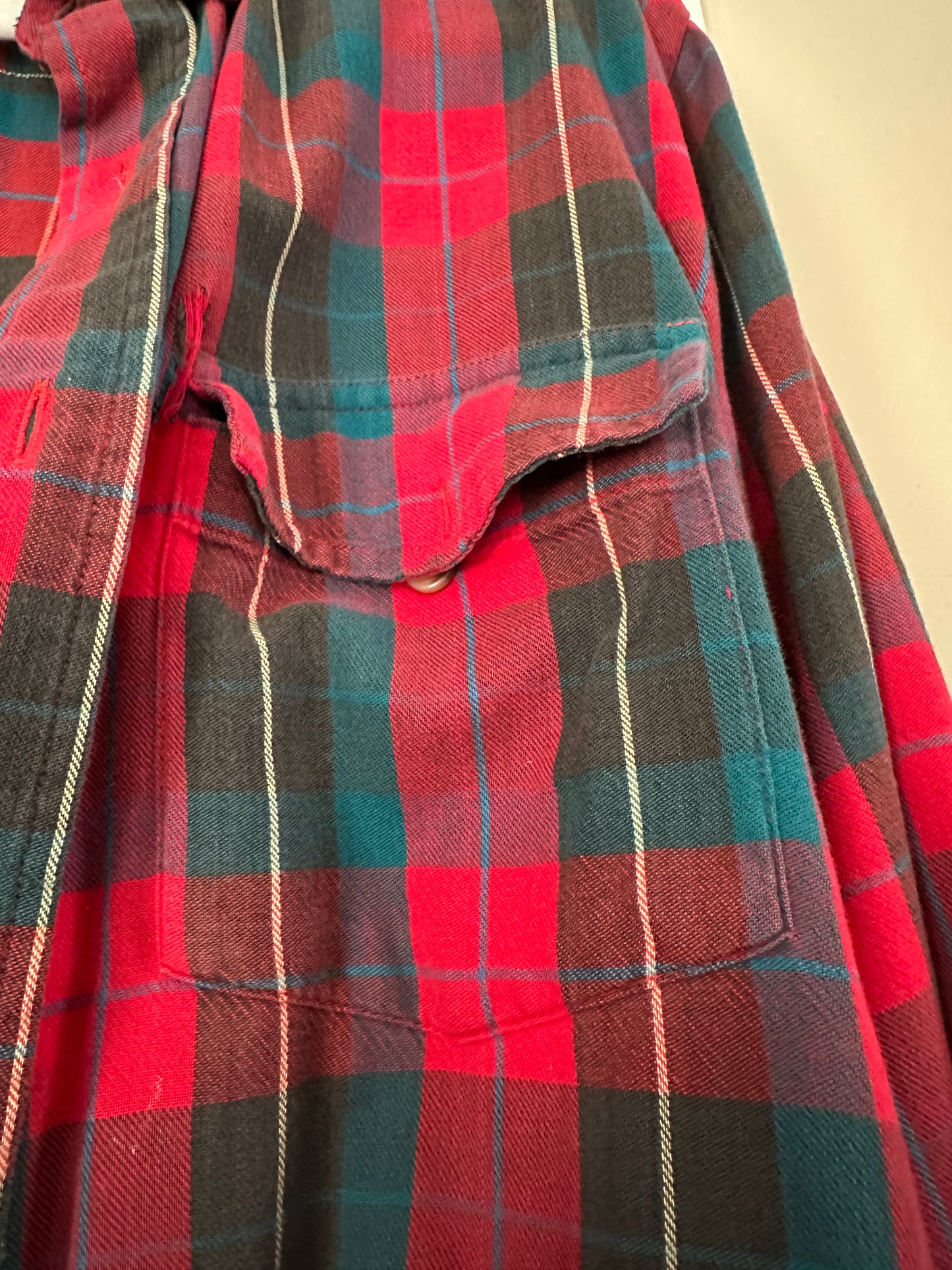 Vintage Woolrich Wool blanket plaid hunting work shirt red green Plaid
