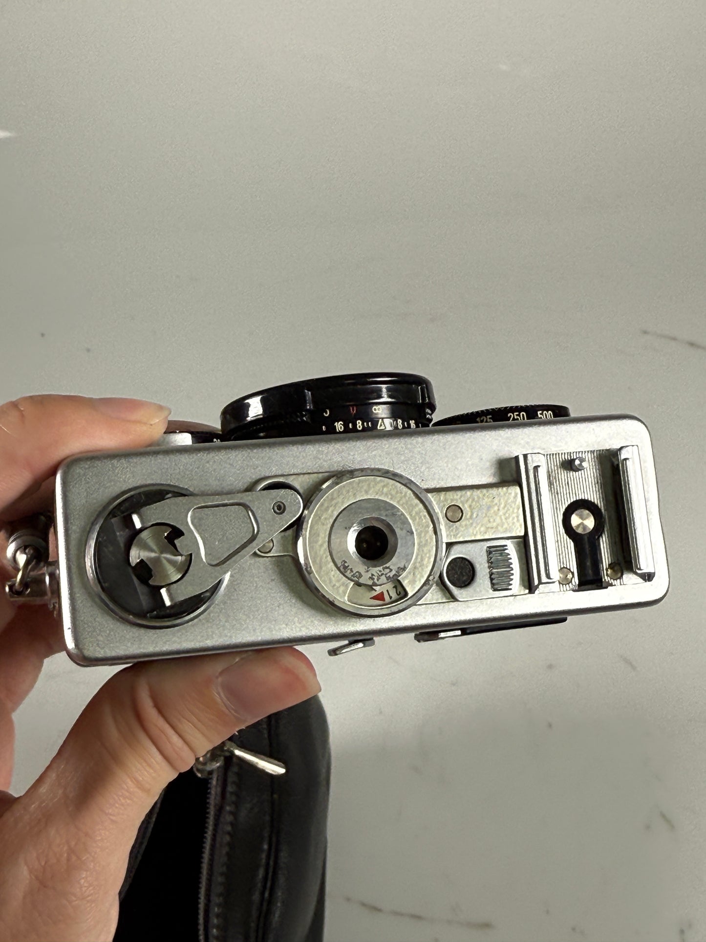 Rollei 35 Film Camera w/ Carl zeiss Tessar 40mm F3.5 Chrome Silver Honeywell Germany