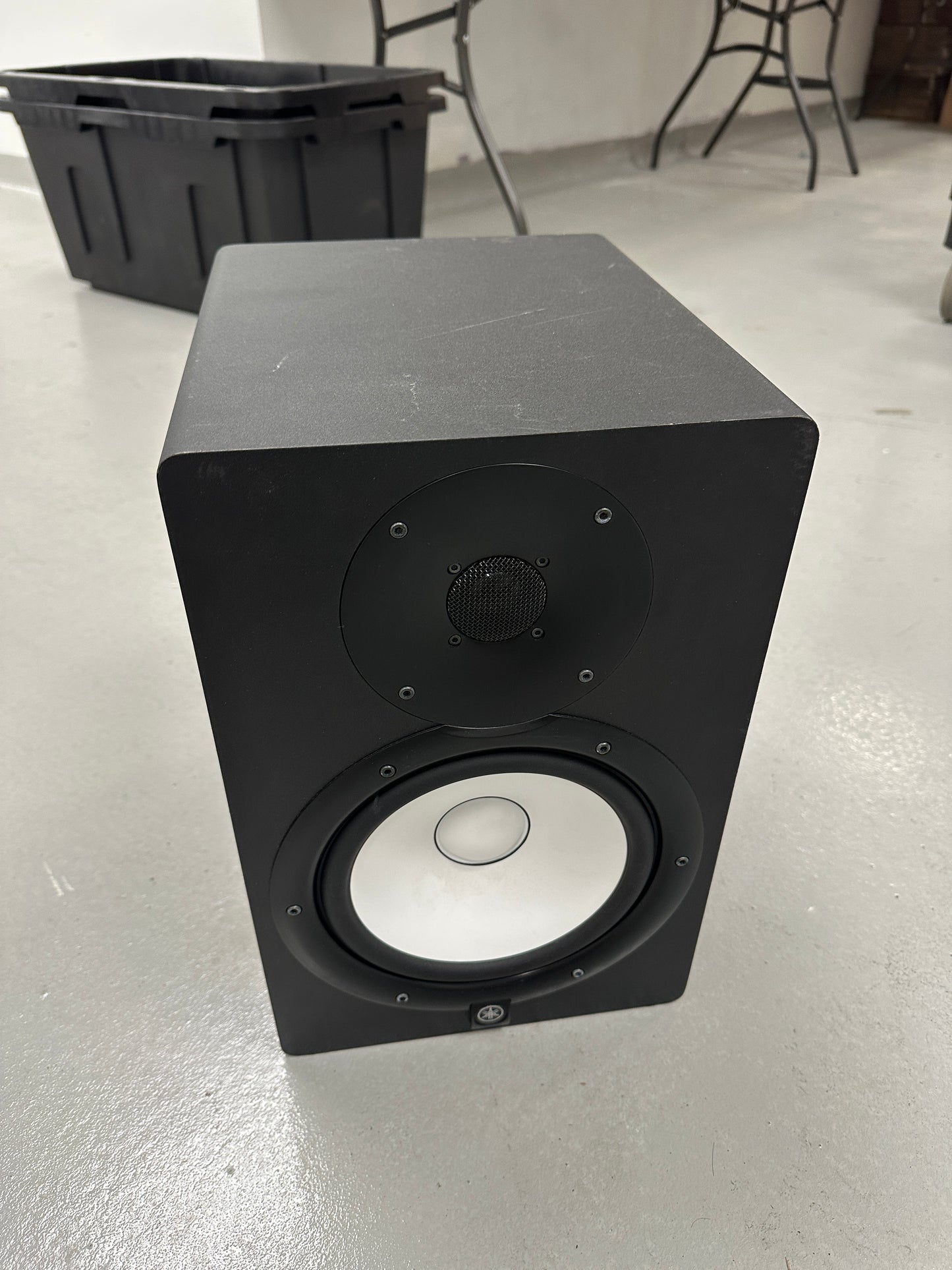 Yamaha HS-8 Powered Studio Monitor 8'' 120W HS-8 (Black)