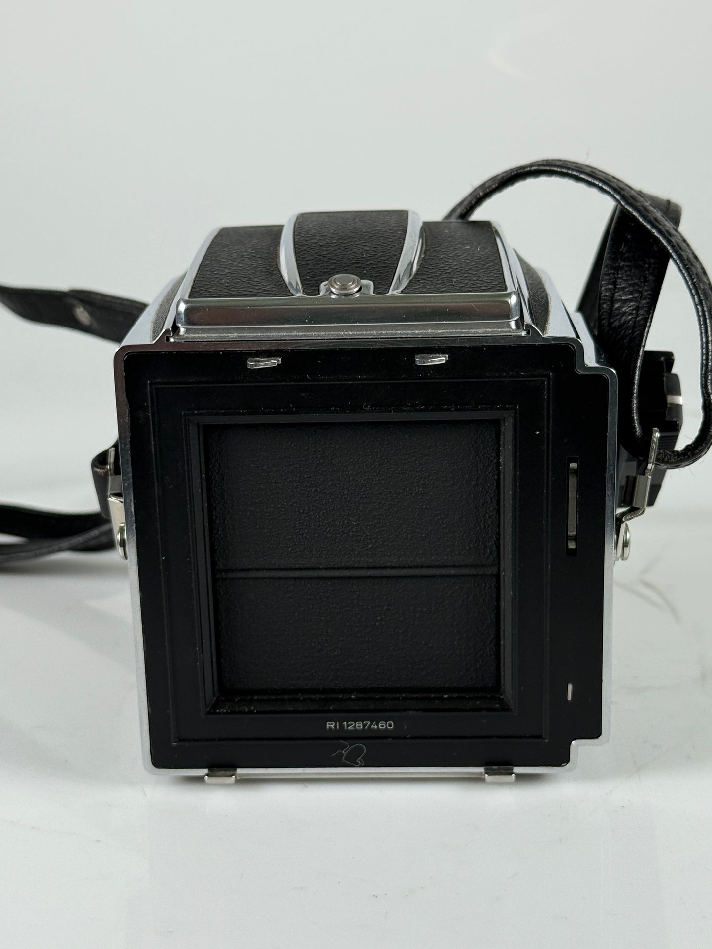 HASSELBLAD 500CM 500C/M CAMERA Body waist level WLF Chrome and crank