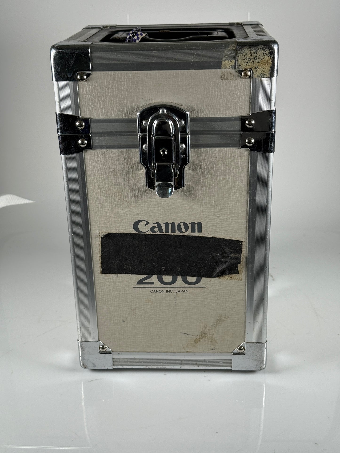 Canon 200mm f1.8 EF L lens hard case