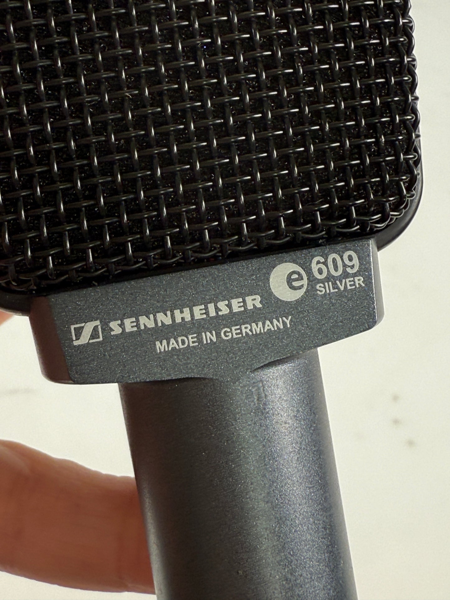 Sennheiser e 609 Silver Super-Cardioid Dynamic Instrument Microphone for Guitar