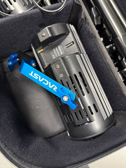 Dracast DRBRPLF-F600B Light W/Power Supply, Barn Door