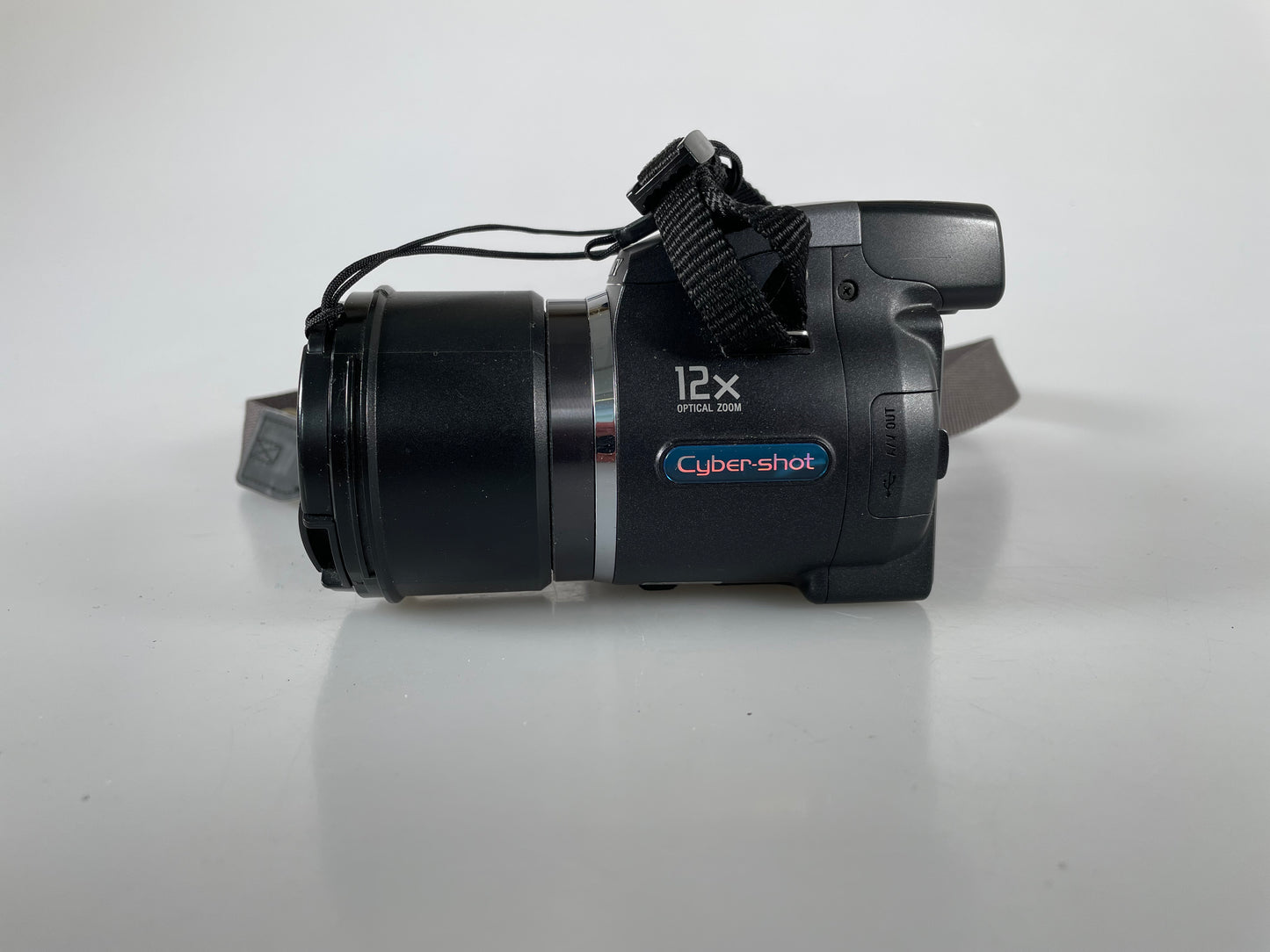 Sony Cyber Shot DSC-H5 Black 7.2 MP Digital Super Steady Shot Camera