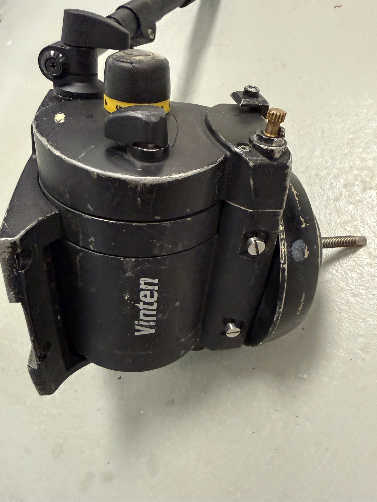 Vinten Vision 250 fluid tripod head