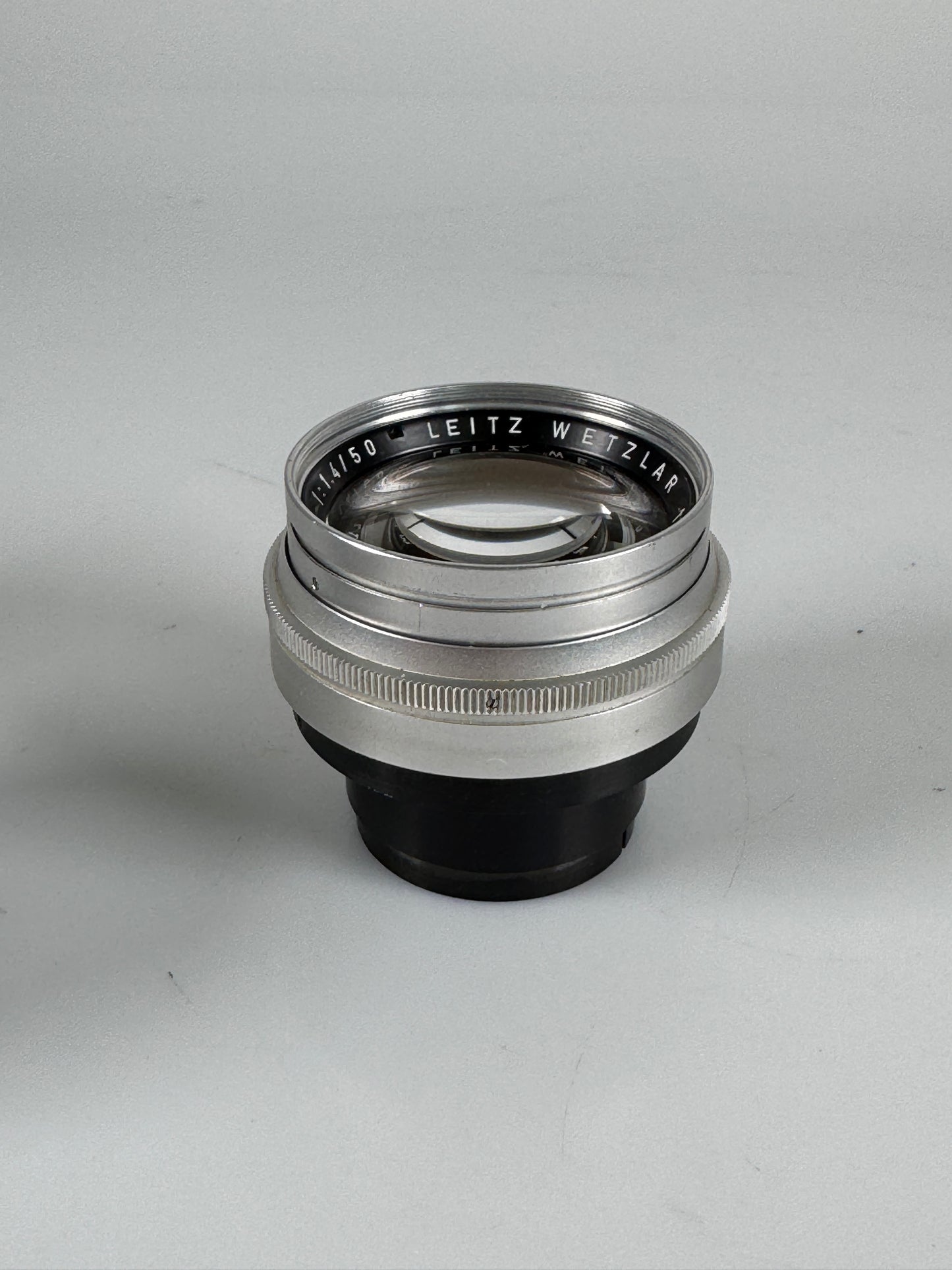 LEITZ Leica Summilux M 50mm F1.4 E43 Chrome Lens Scalloped