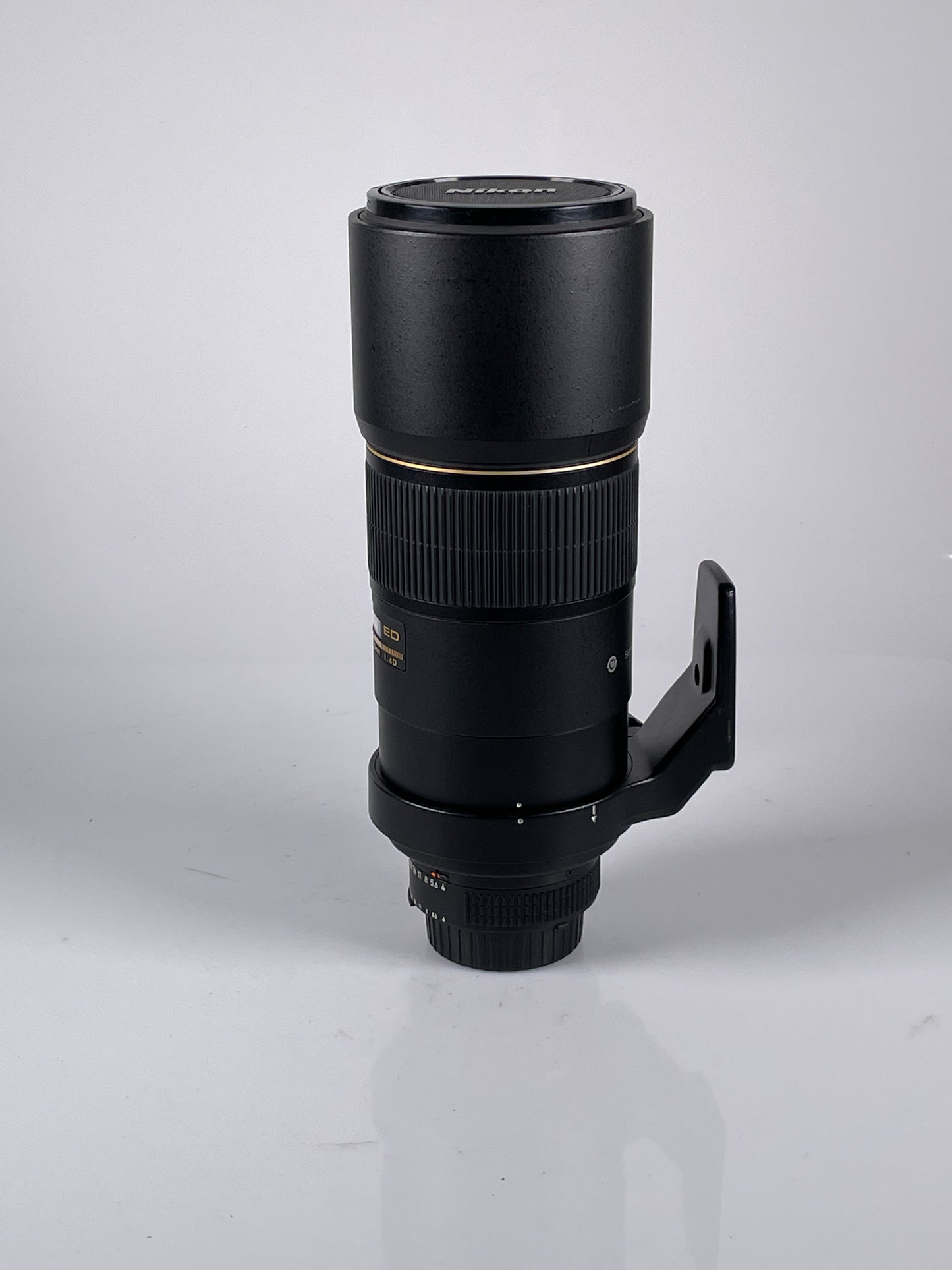 NIKON ED AF-S NIKKOR 300mm F4 D Lens