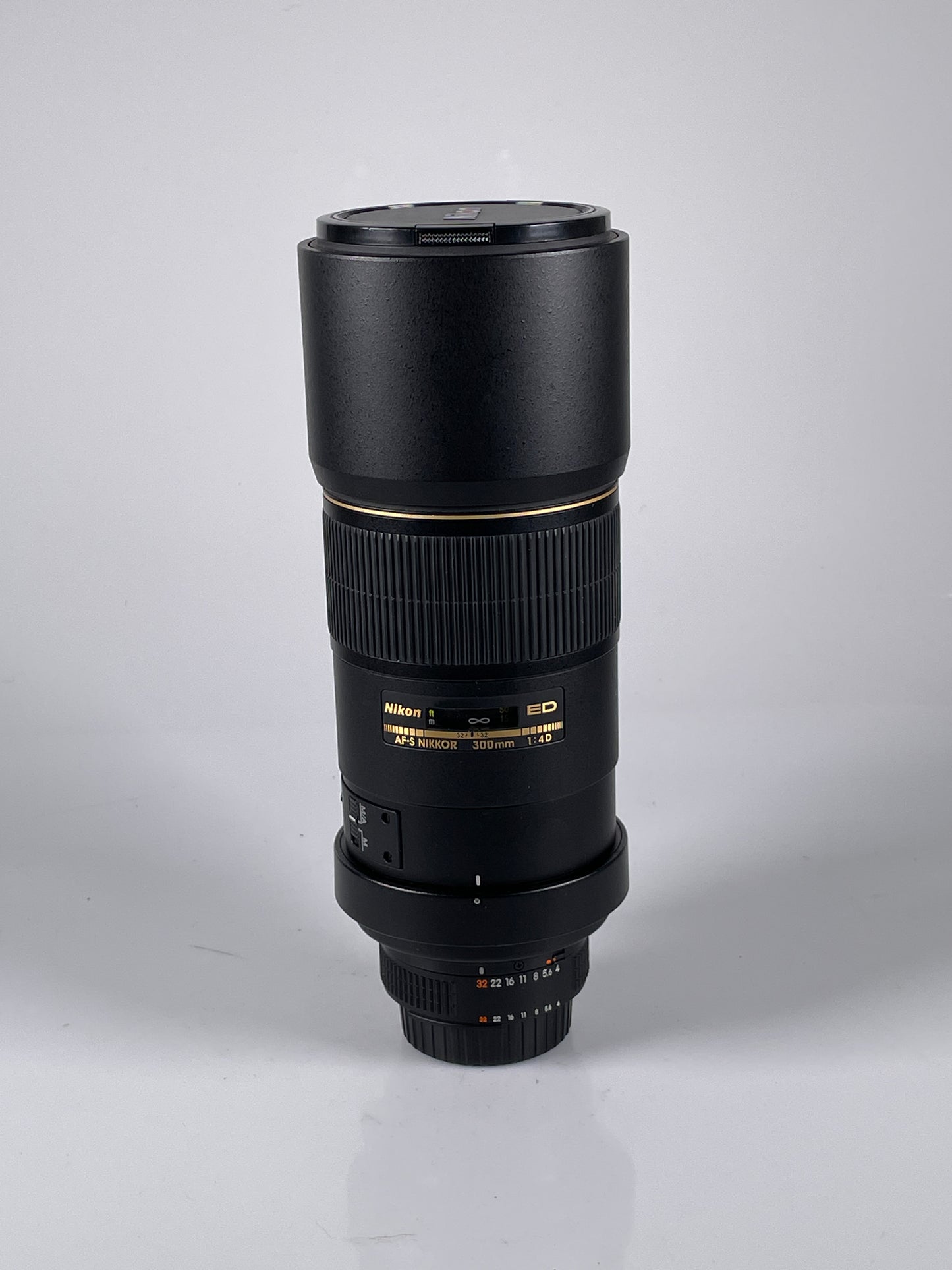 NIKON ED AF-S NIKKOR 300mm F4 D Lens
