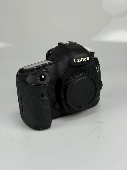 Canon 5D Mark III digital camera SLR Body full frame - Shutter count 70K