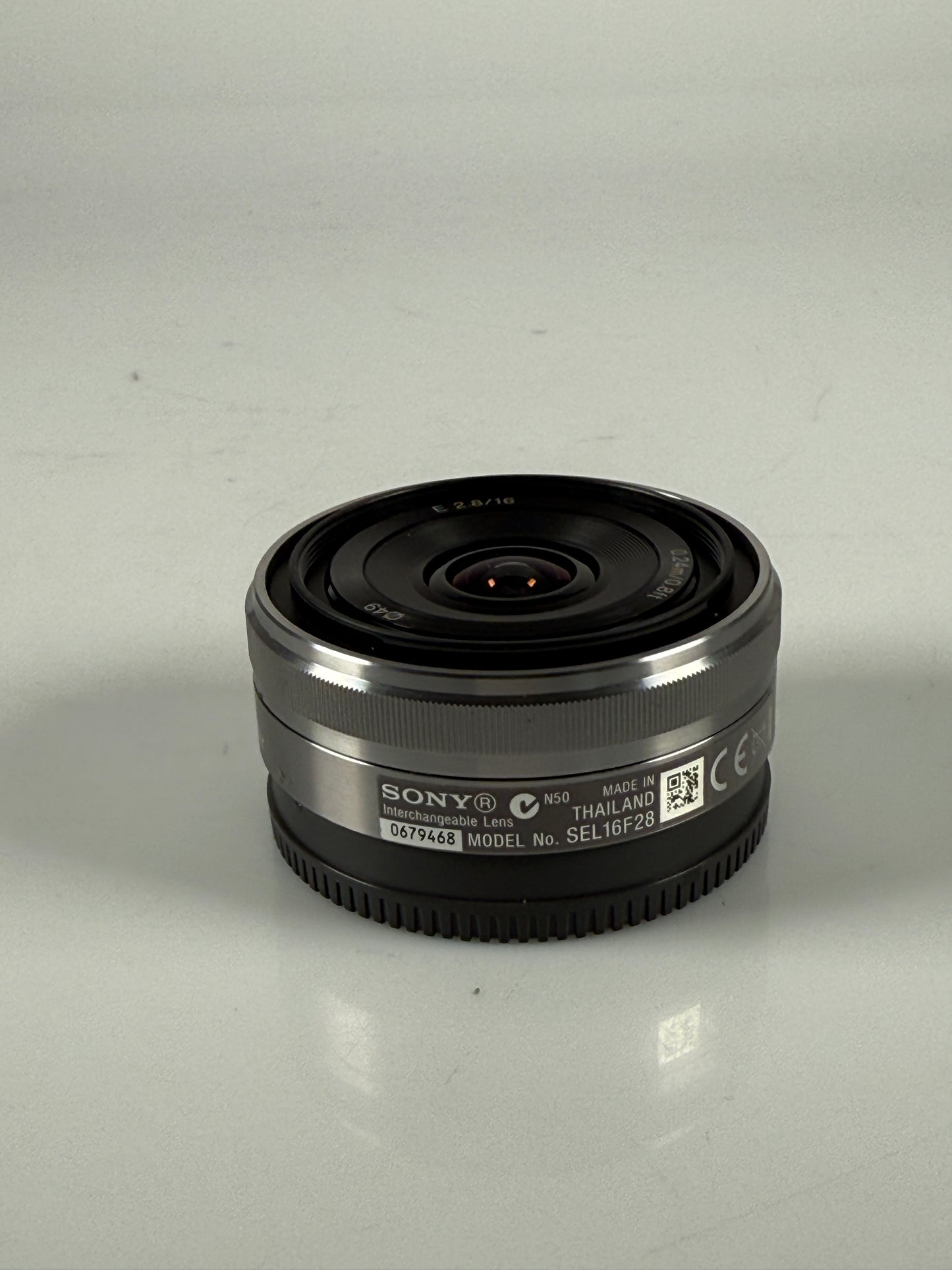 Sony SEL16F28 16mm F2.8 E Mount AF Lens silver