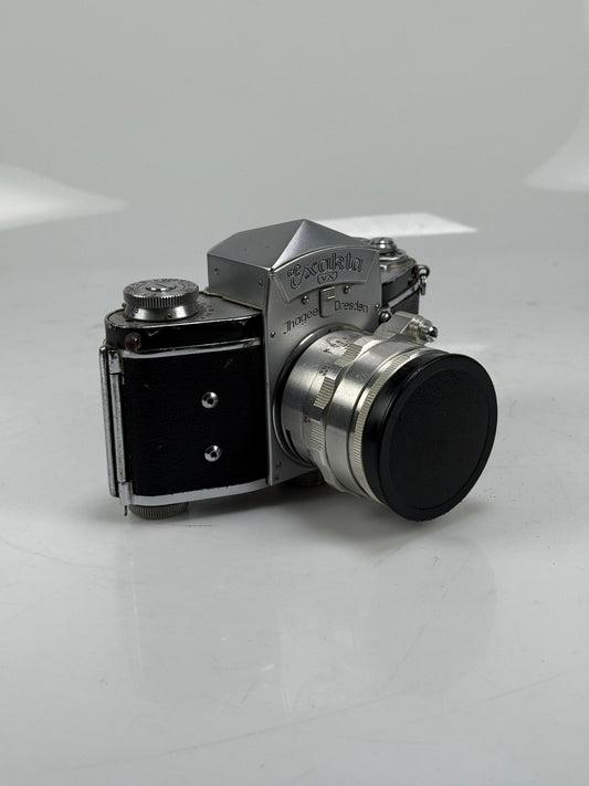 Exakta film camera w/ Carl Zeiss Jena Biotar 58mm F2 Lens