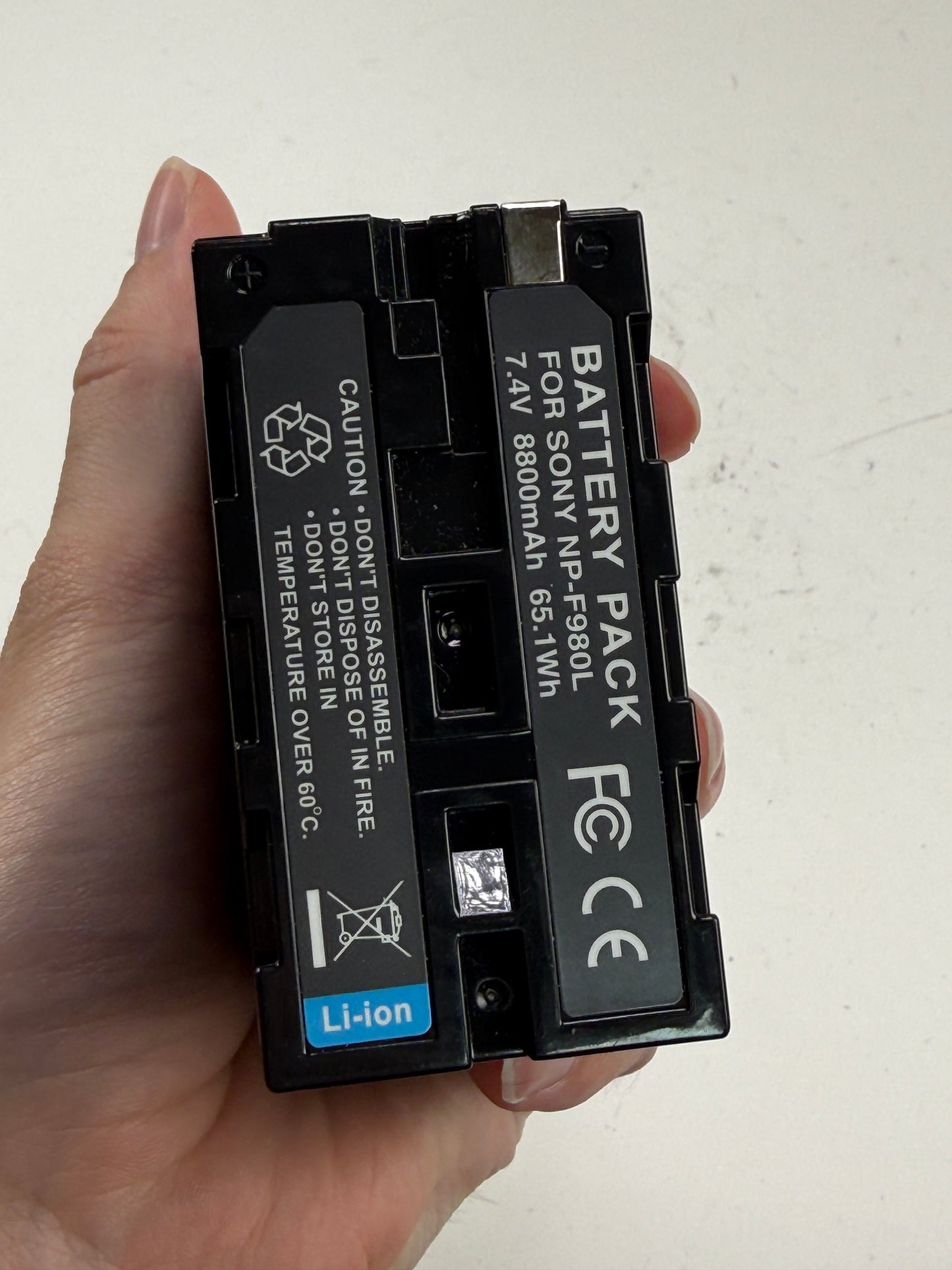 8800mAh NP-F980L Battery Compatible for Sony NP-F Battery NP-F970 NP-F975