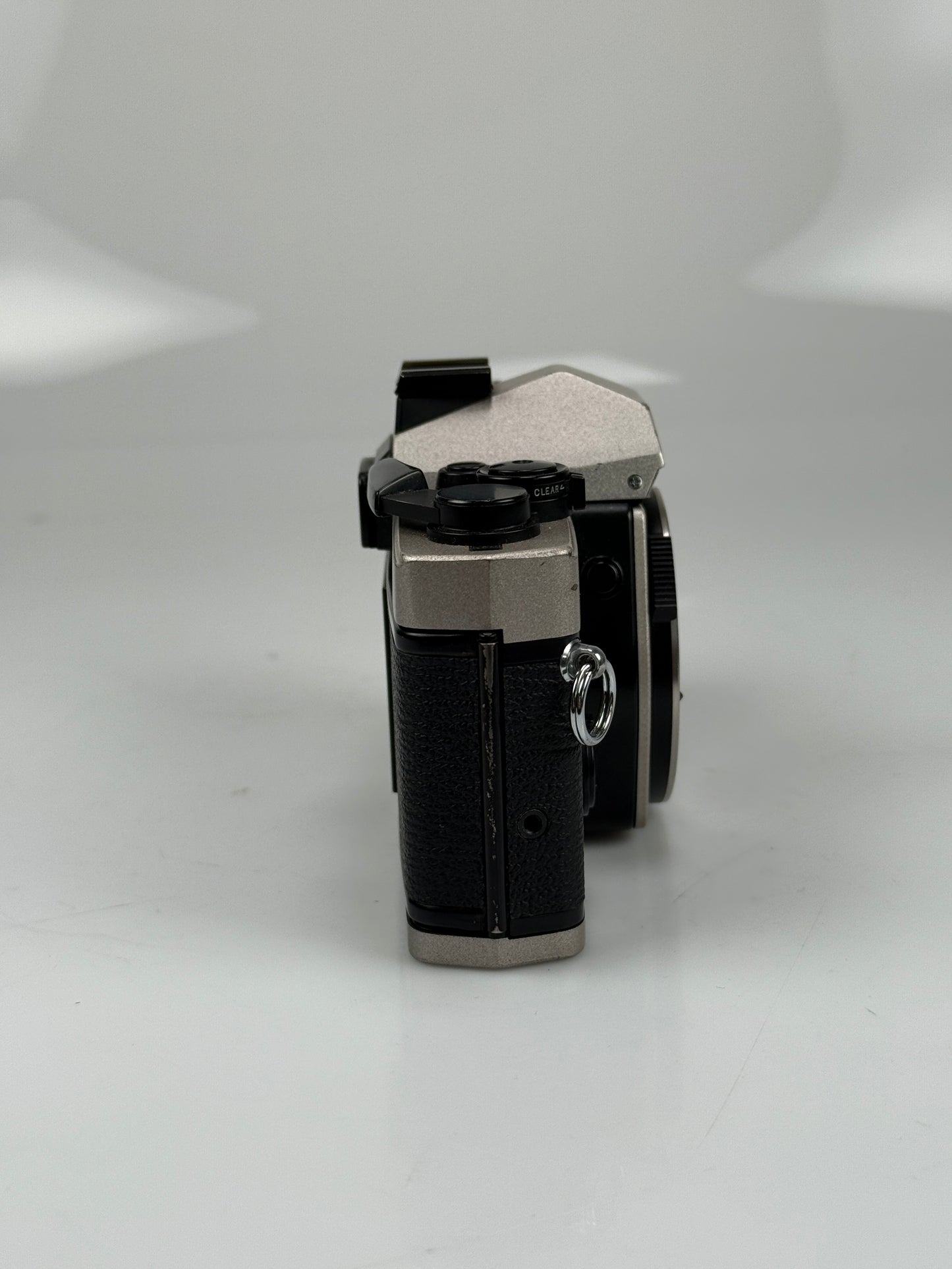 Olympus OM-4T Chrome 35mm SLR Film Camera