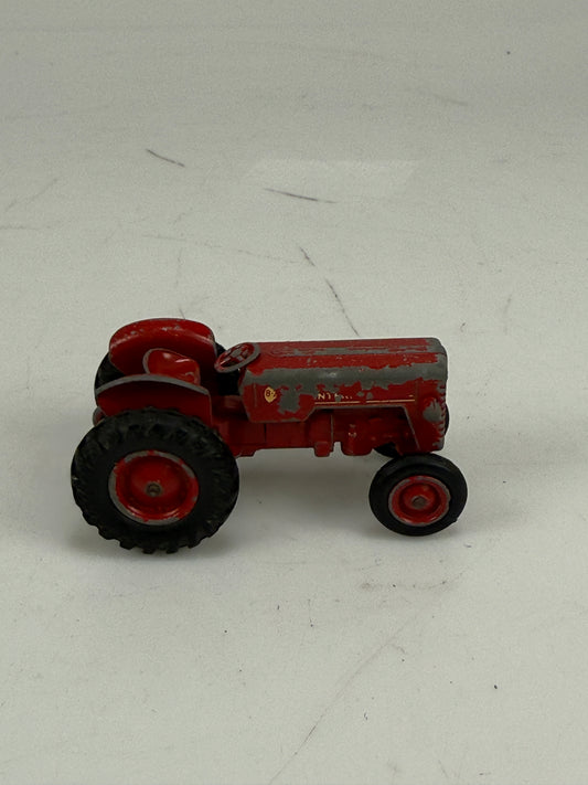 Matchbox King Size No 4 Mccormick International Tractor