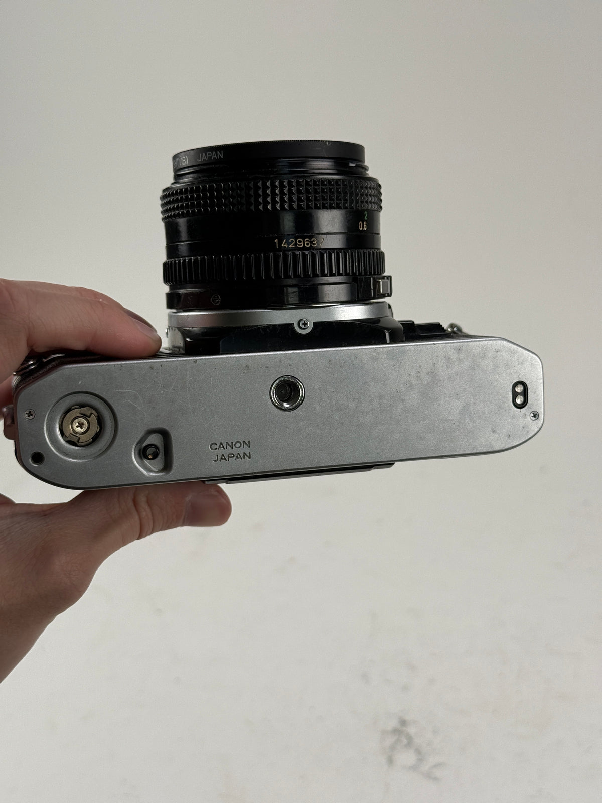 CANON AE-1 PROGRAM chrome SLR 35mm Film Camera with 50mm f1.8 FD KIT