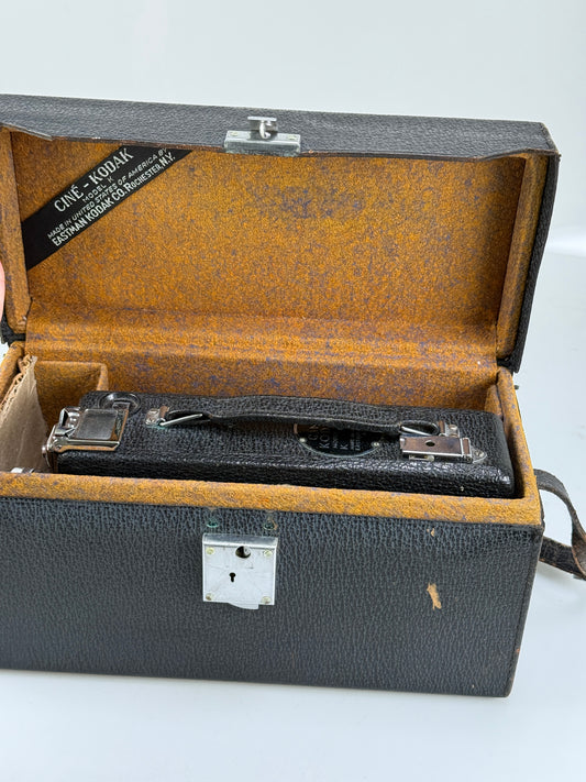 Cine Kodak Model K 16mm Cine Film Camera - Fully Working kit w/ case