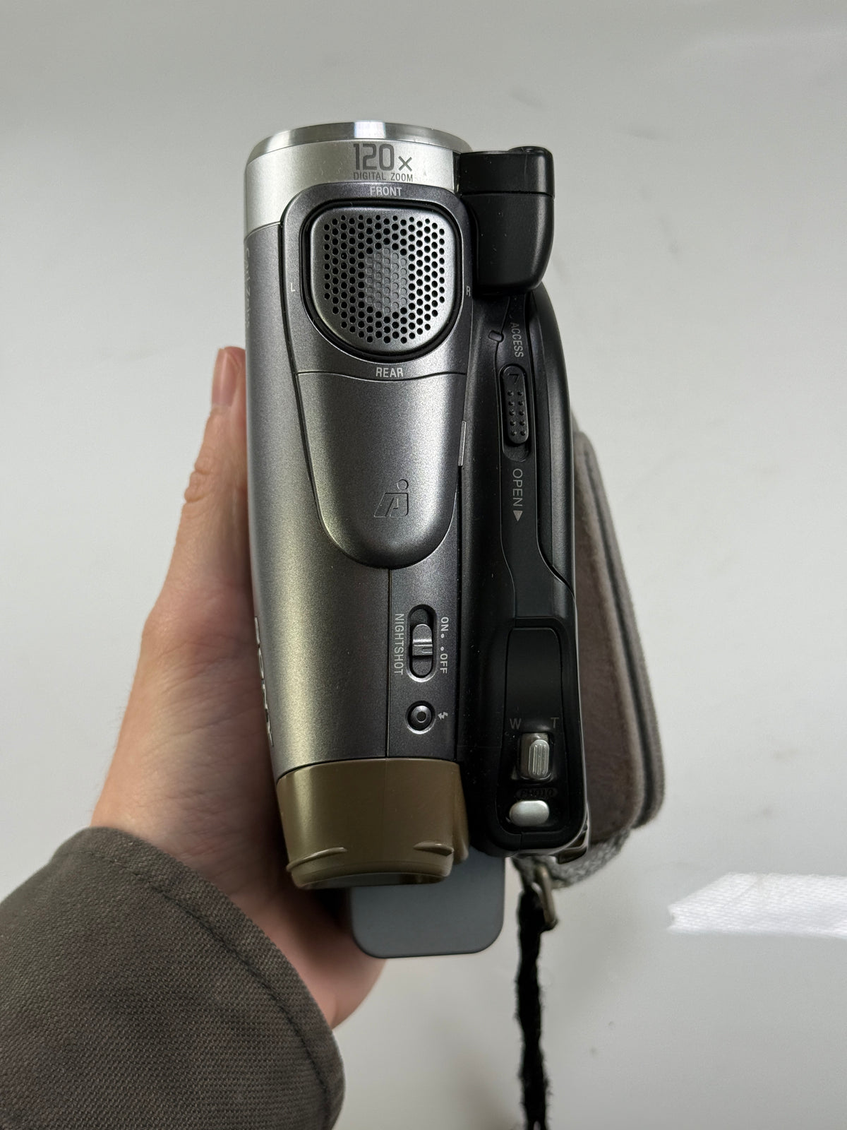 Sony Handycam DCR-DVD403 Silver 3MP DVD Video Camcorder