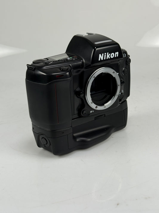 Nikon N90s AF SLR Film Camera Body w MB-10 Grip