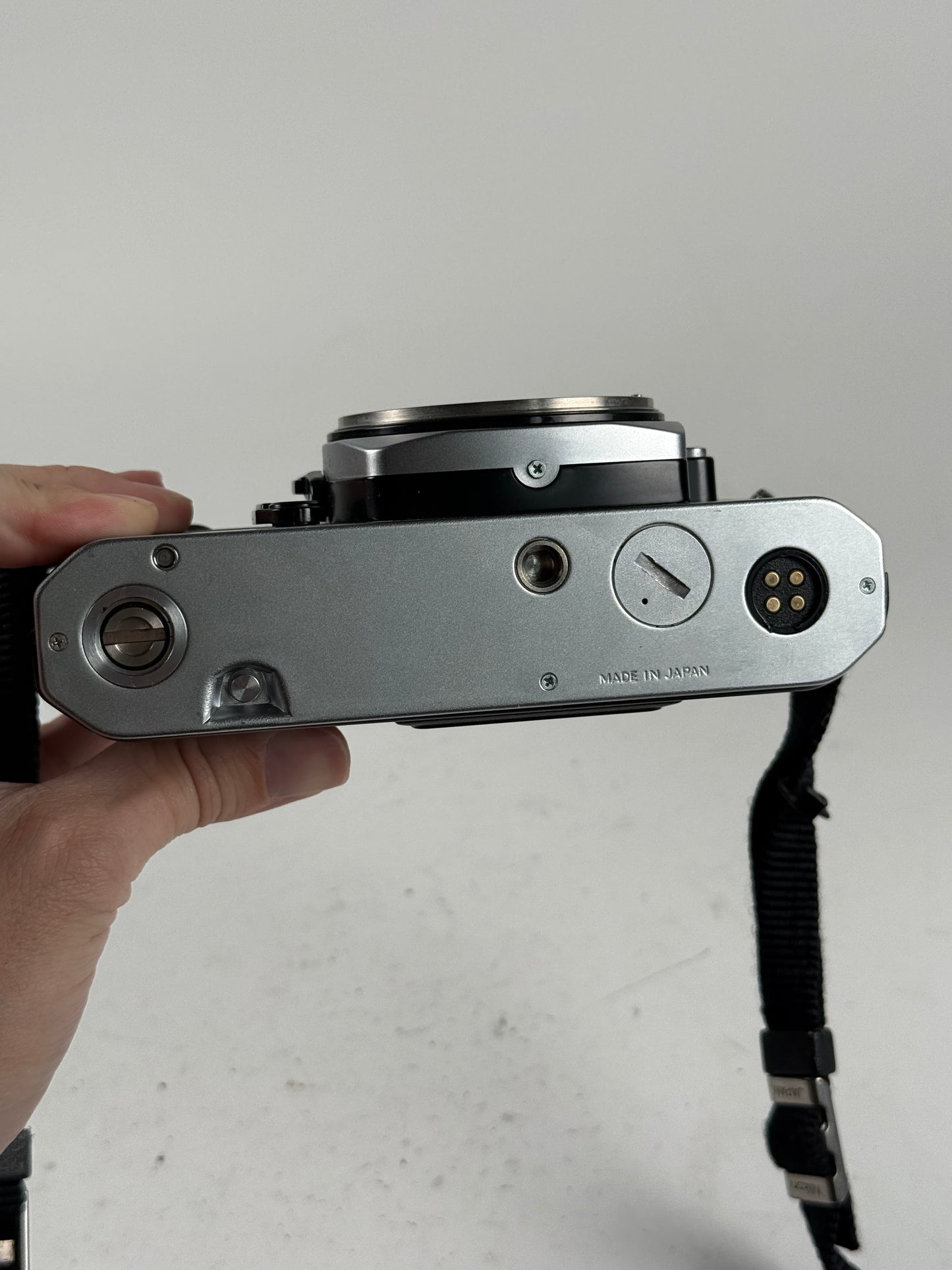 Nikon FE2 chrome silver 35mm SLR Film Camera Body