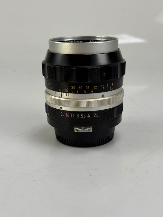 Nikon Nikkor-P 10.5cm 105mm F2.5 Non AI Feet Lens