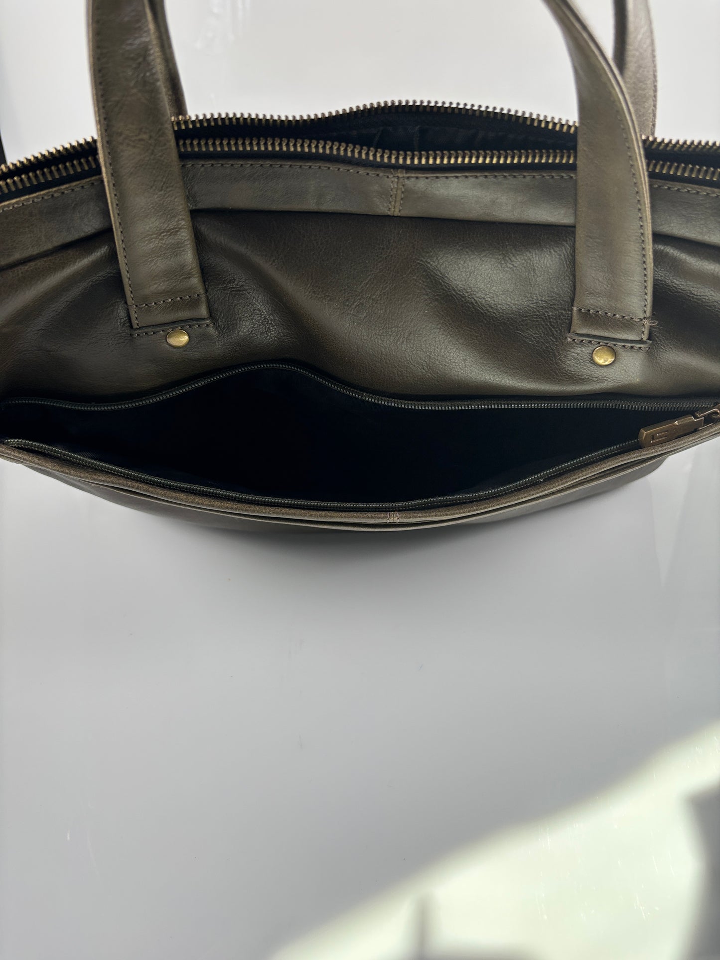 Jafferjees 1880 Leather Satchel Bag Case