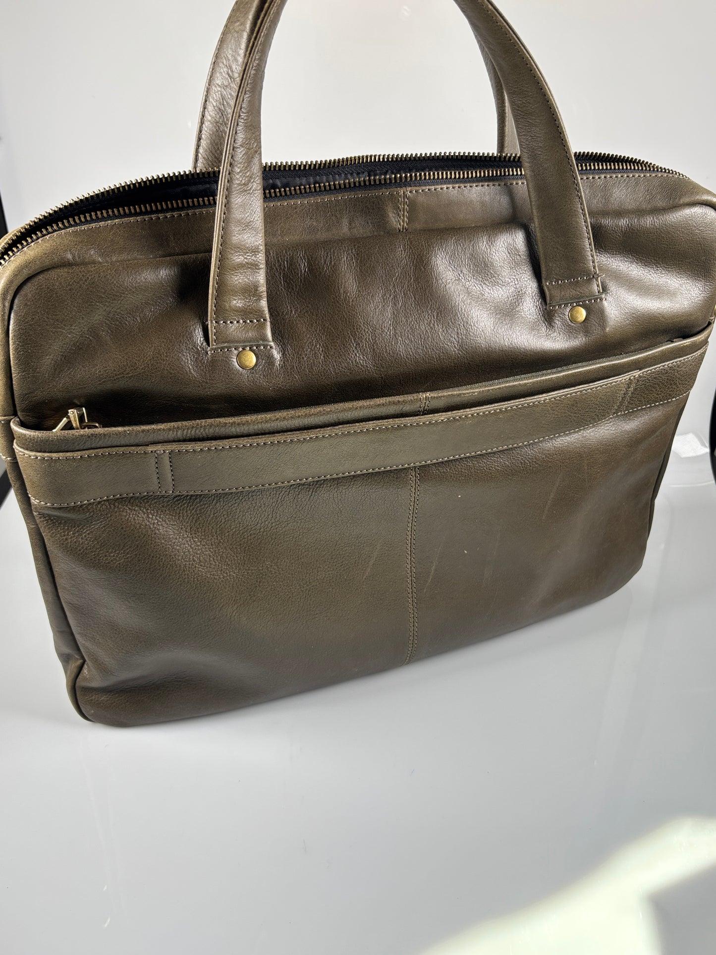 Jafferjees 1880 Leather Satchel Bag Case