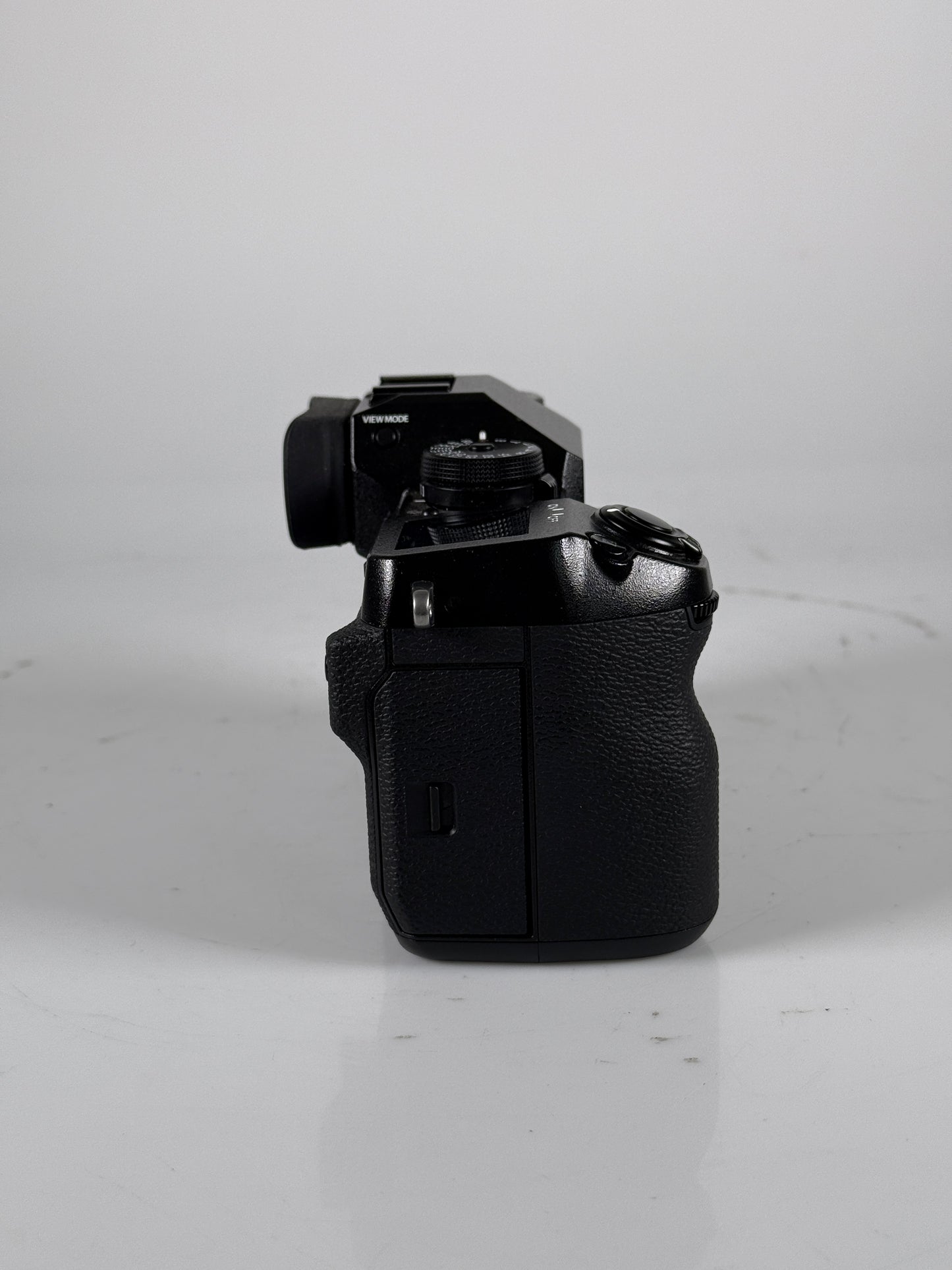 Fuji X-H1 24.3MP Mirrorless Digital Camera Body
