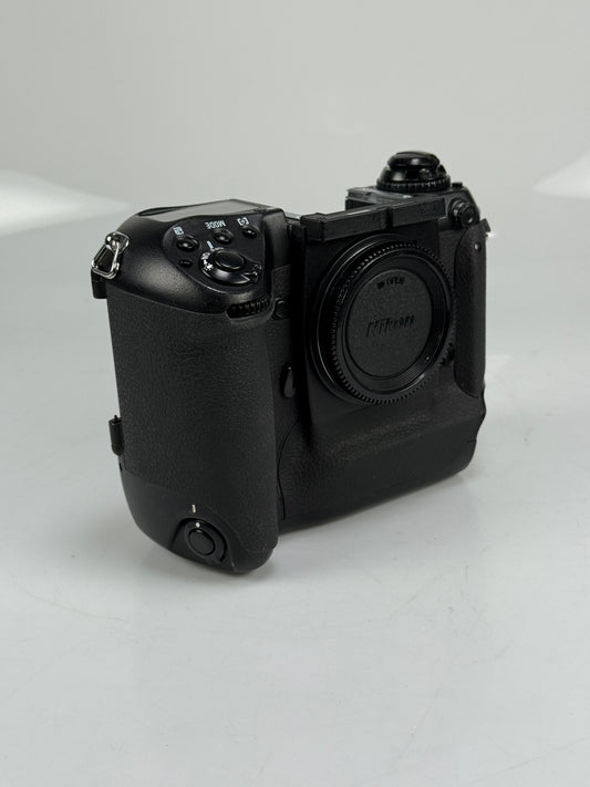 Nikon F5 For Parts or Repair