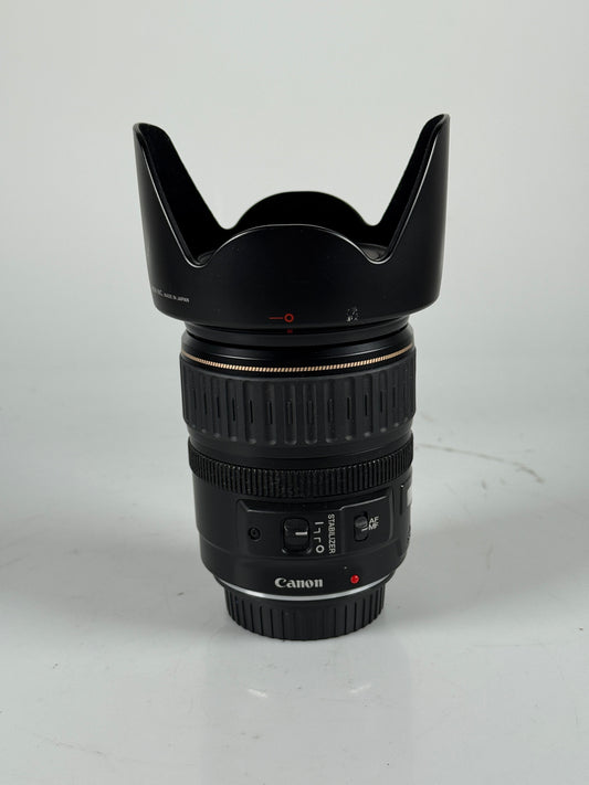 Canon EF 28-135mm f3.5-5.6 IS USM lens