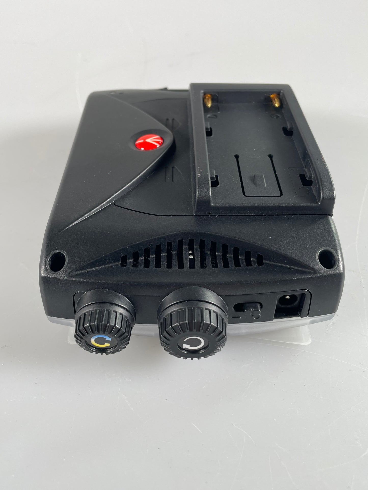 Litepanels Croma 2 Variable-Color On-Camera LED Light Manfrotto