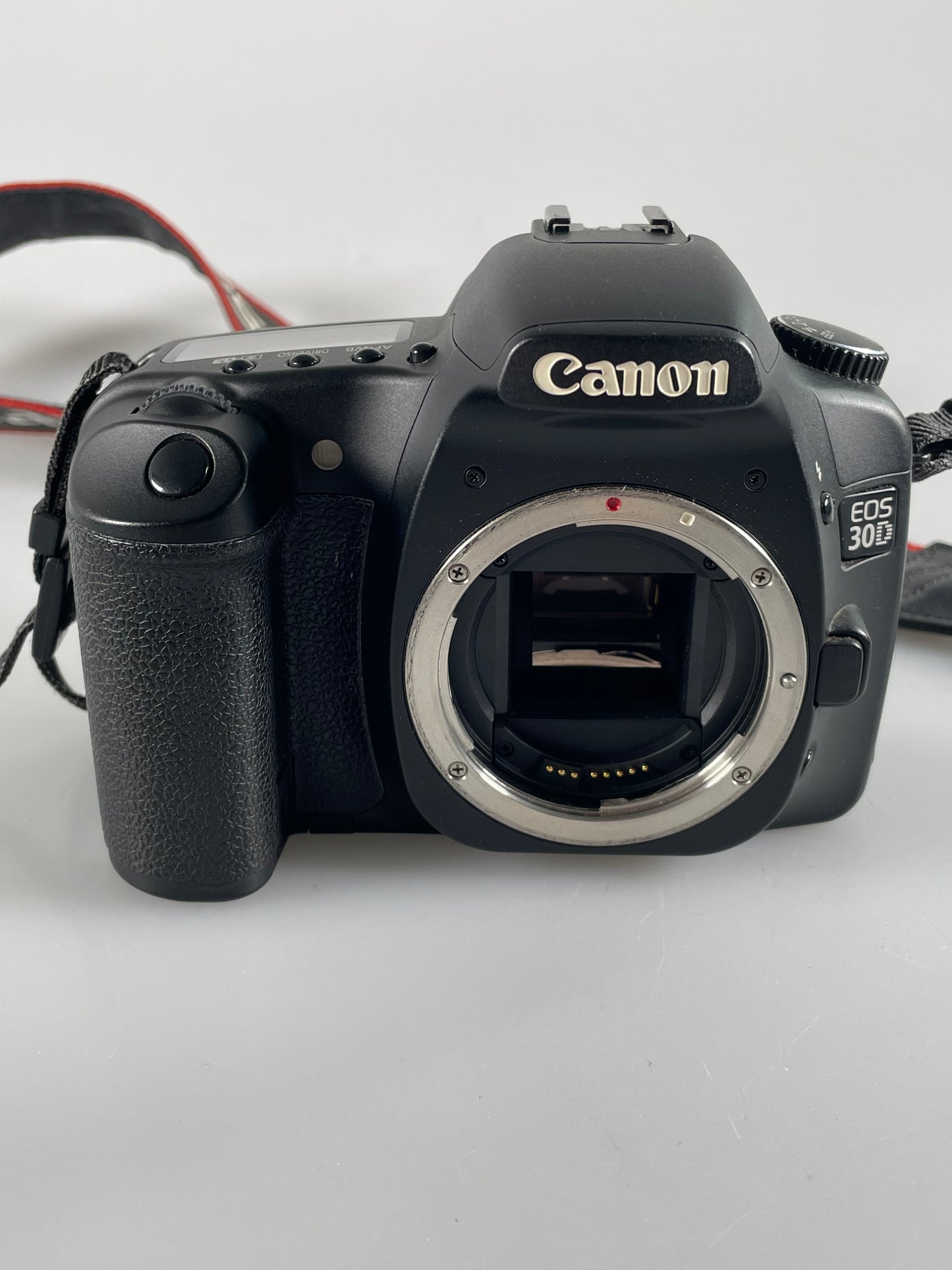 Canon EOS 30D 8.2MP Built-In-Flash Digital SLR Camera