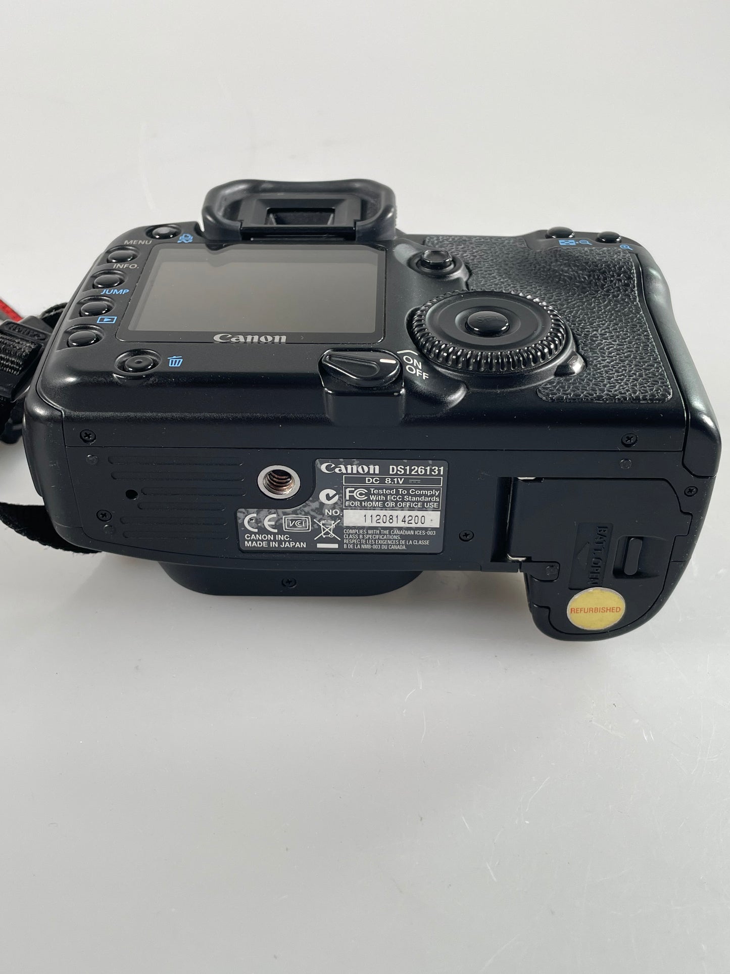 Canon EOS 30D 8.2MP Built-In-Flash Digital SLR Camera
