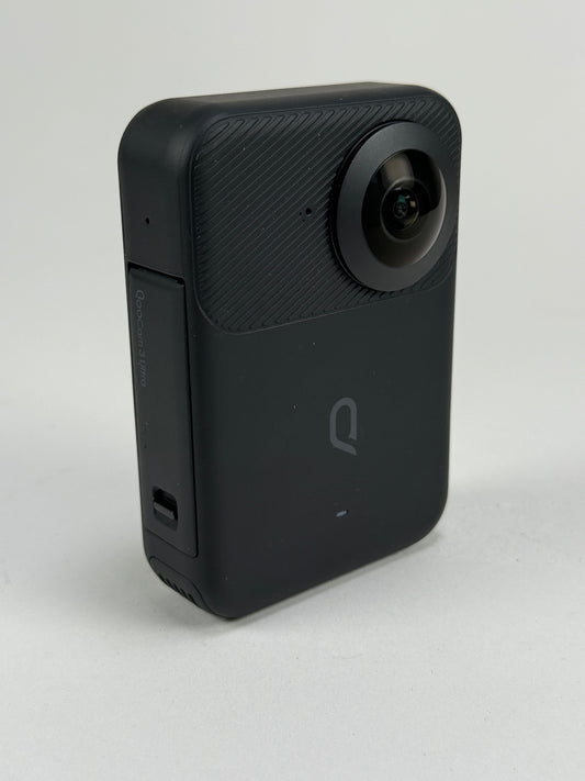 Kandao QooCam 3 Ultra 360 Camera with battery and charger