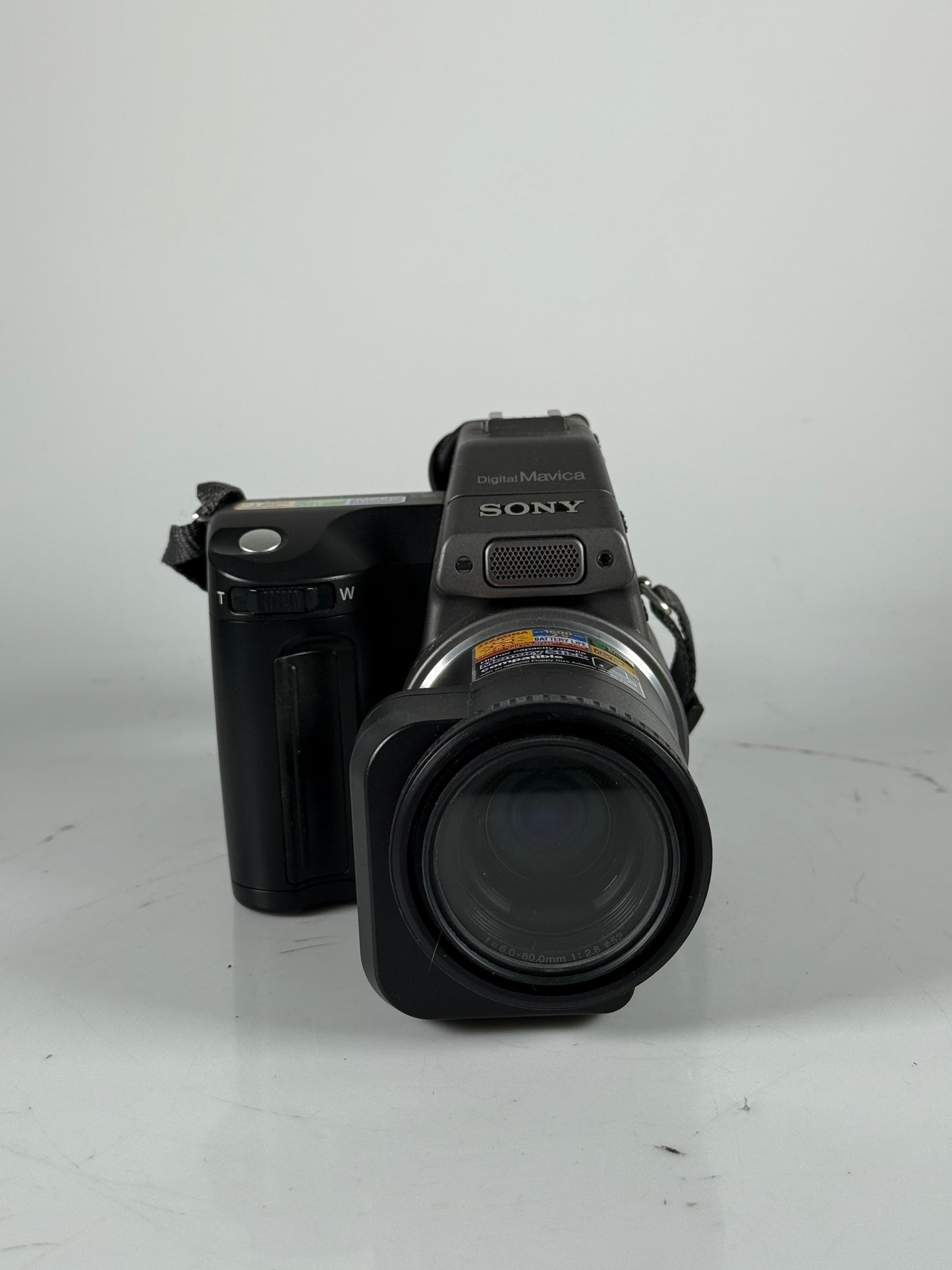 Sony Mavica MVC-FD95 2.1MP 10x Optical 3.5" Floppy Disk Digital Camera