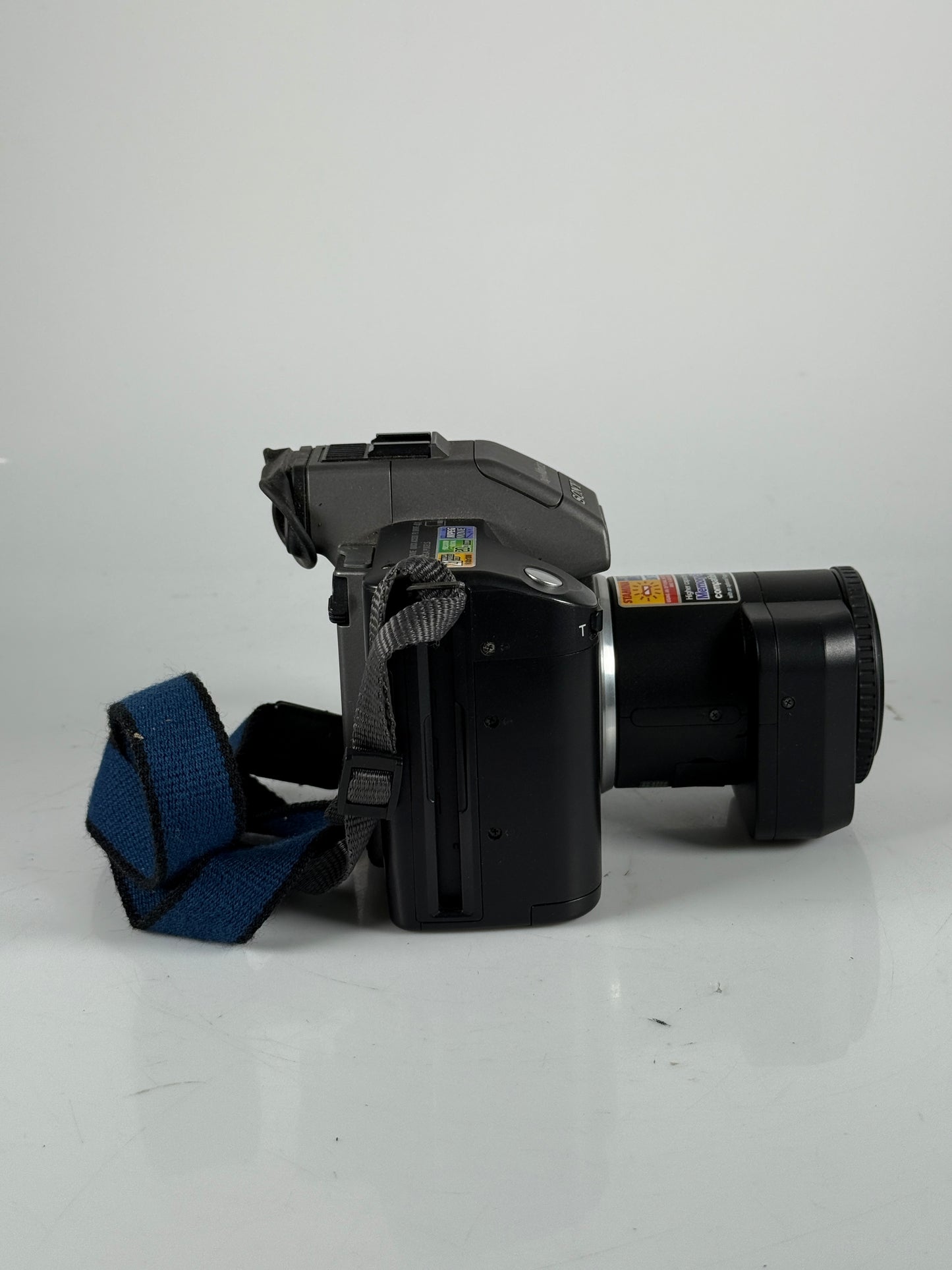 Sony Mavica MVC-FD95 2.1MP 10x Optical 3.5" Floppy Disk Digital Camera
