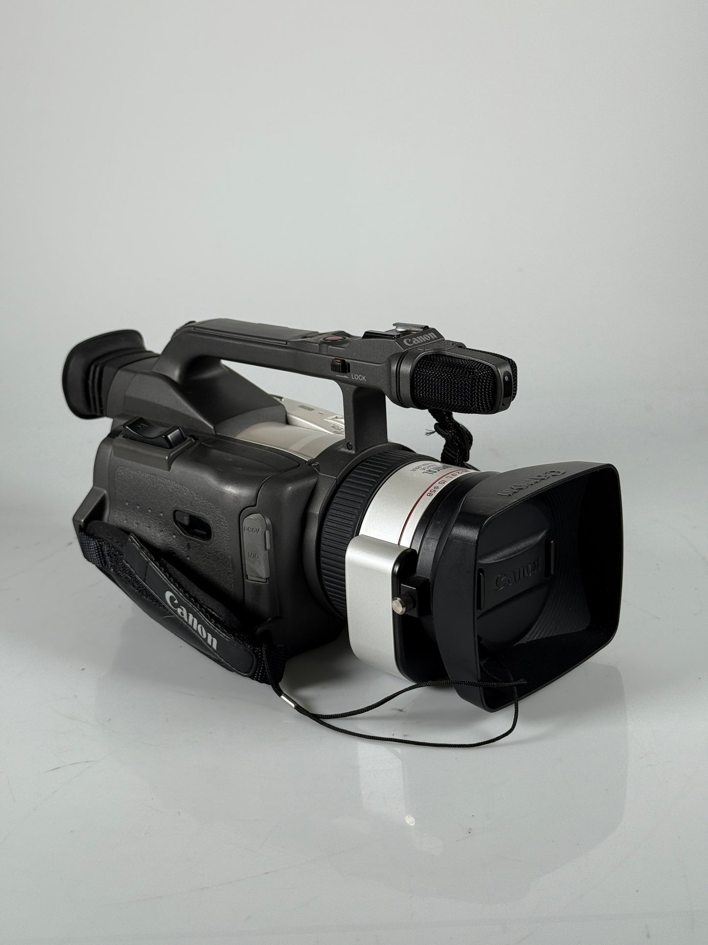 Canon GL1 Portable Handheld 3CCD Digital Mini DV Video Camera Camcorder