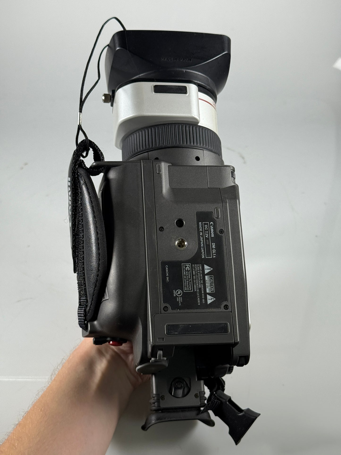 Canon GL1 Portable Handheld 3CCD Digital Mini DV Video Camera Camcorder