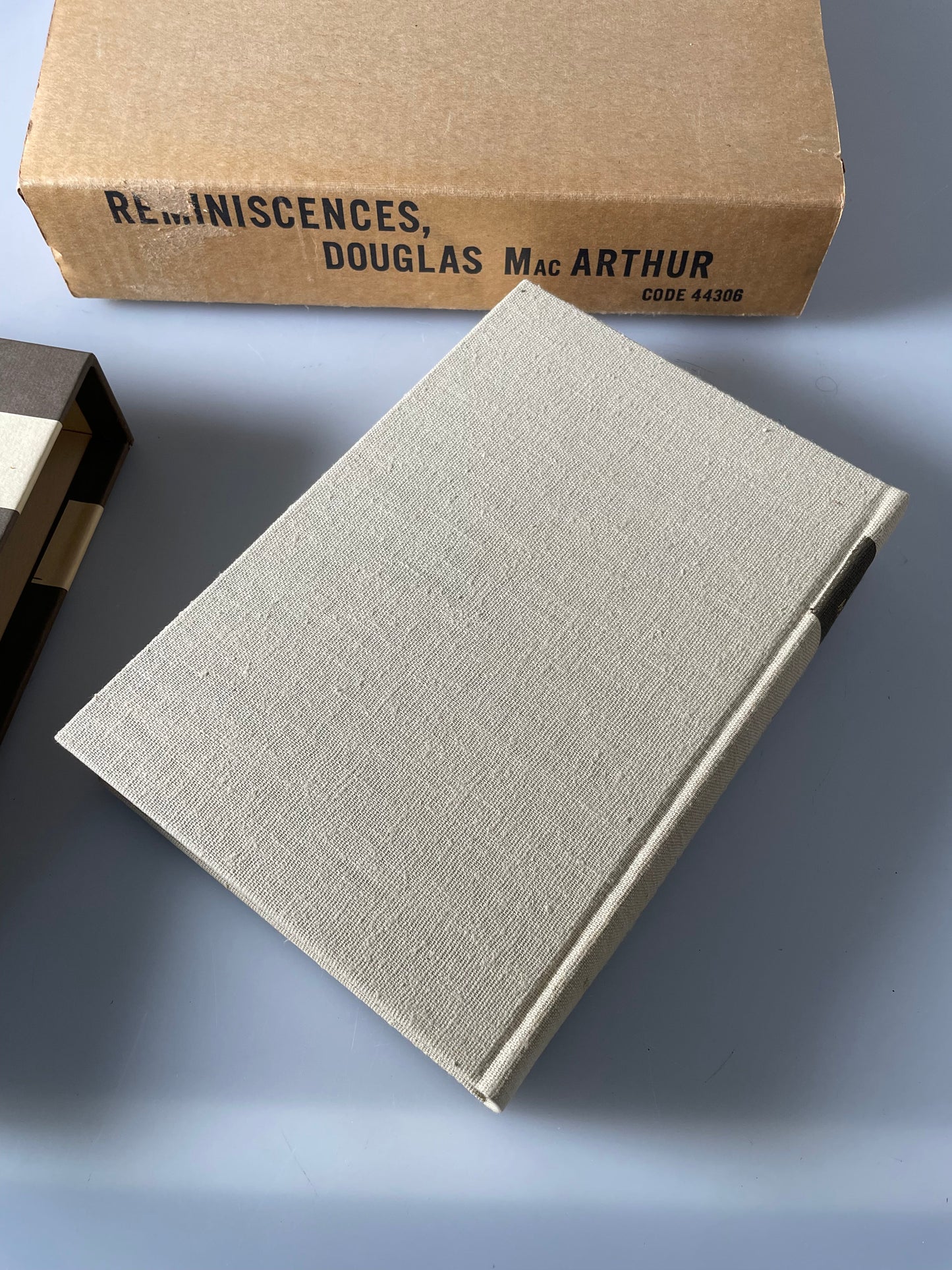 Special Limited Edition of "Reminiscences" SIGNED by General Douglas MacArthur 1479/1750