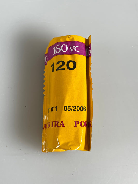 Kodak PROFESSIONAL PORTRA 160VC 120 ISO 160 1 roll, EXP 2006