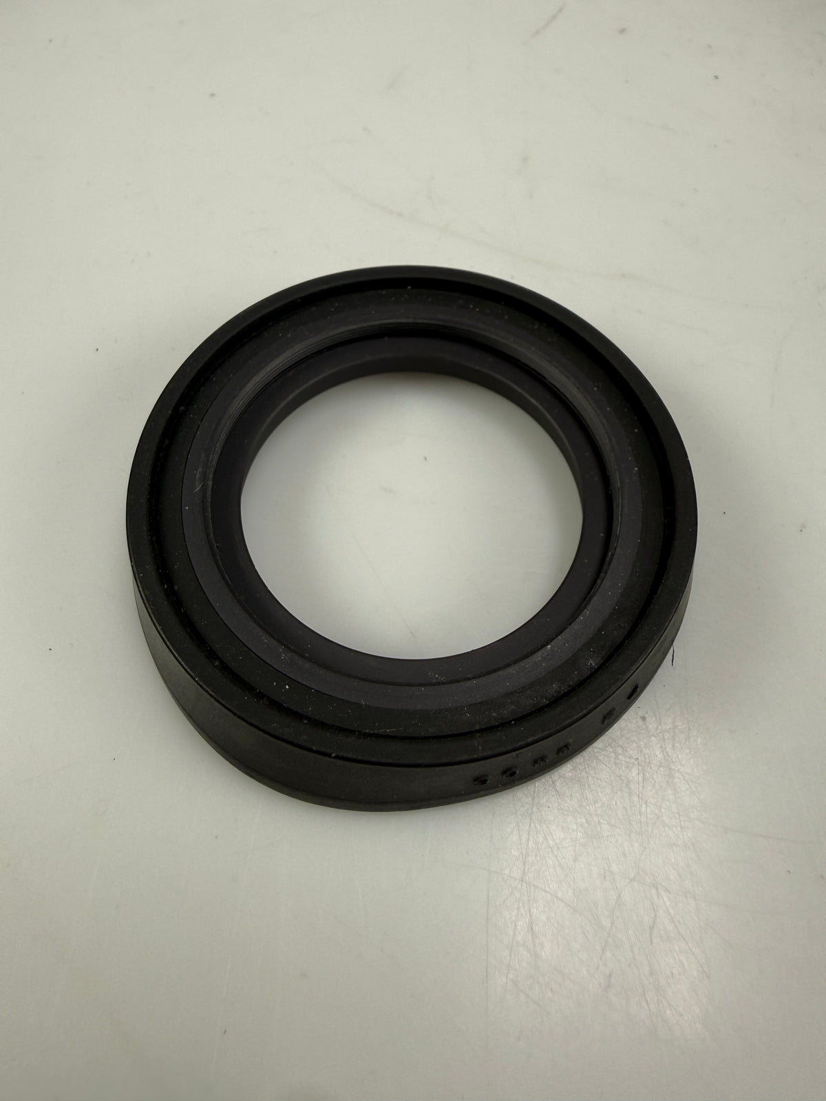 Minolta 40.5mm thread rubber lens hood for 90mm f4 lens