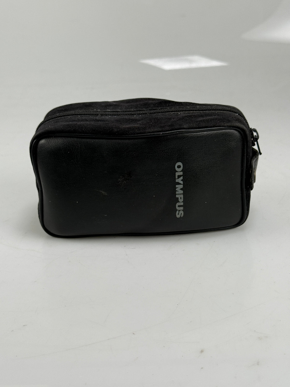 Olympus Infinity Zoom 200 Quartzdate 35mm Film Camera