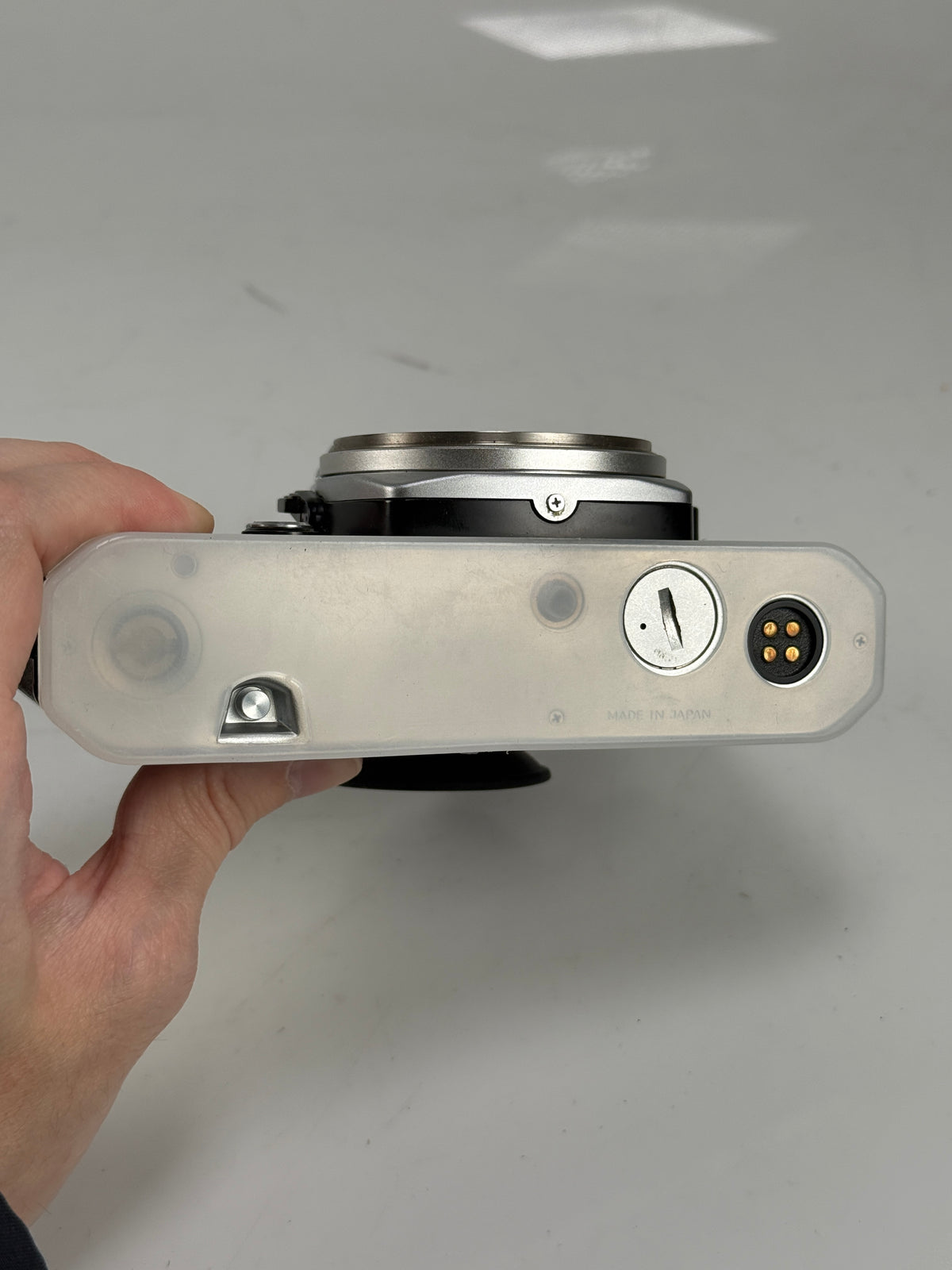 Nikon FE Chrome 35mm SLR Film Camera Body