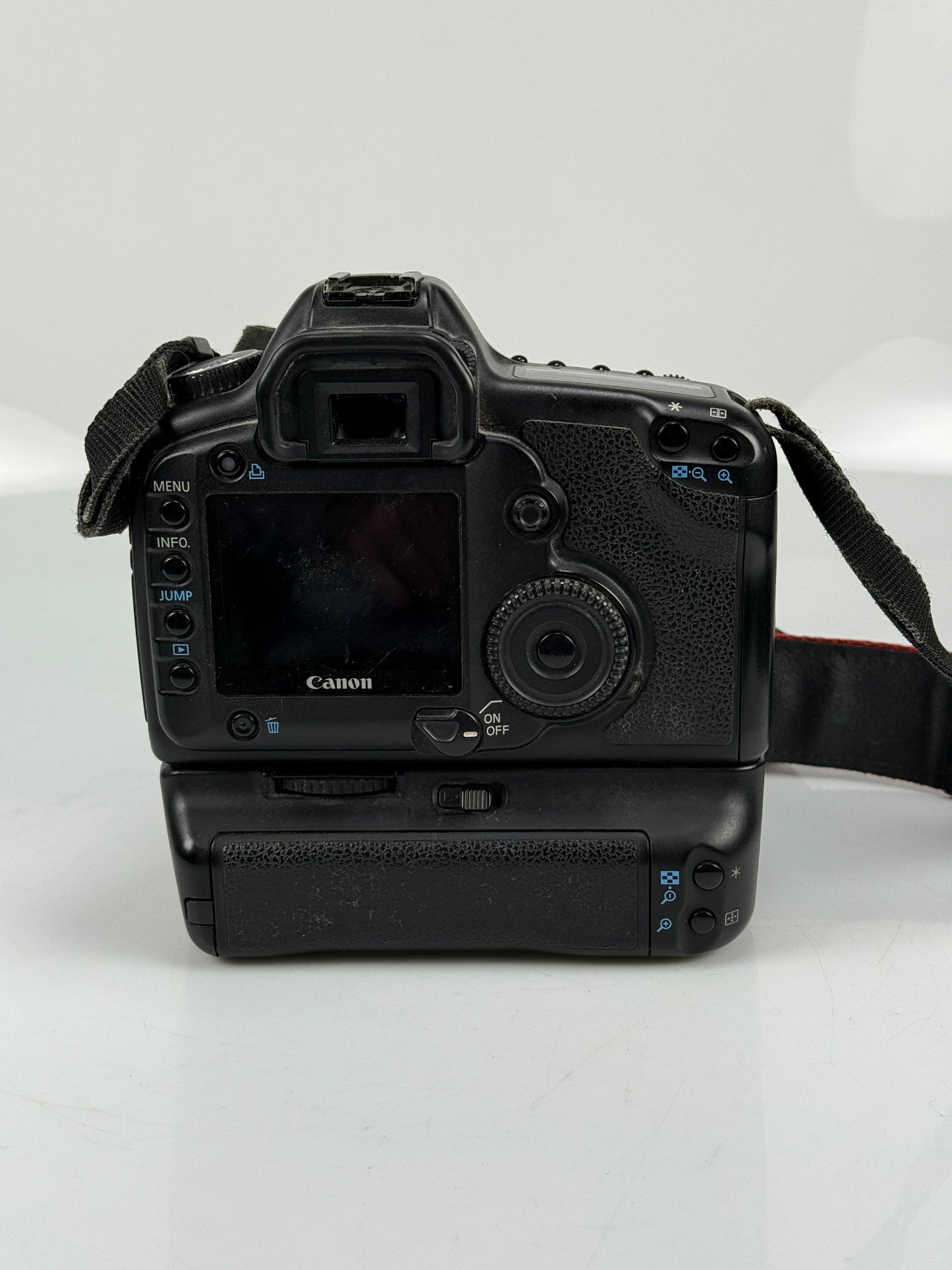 Canon EOS 5D Classic *Battery Grip BG-E4* 12.8 MP Full Frame DSLR Camera